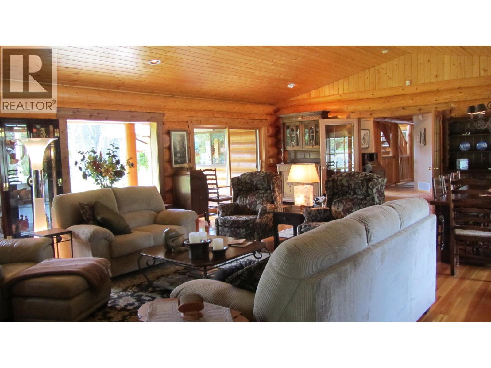 8528 24 Highway, Bridge Lake, British Columbia  V0K 1E0 - Photo 16 - R3058535