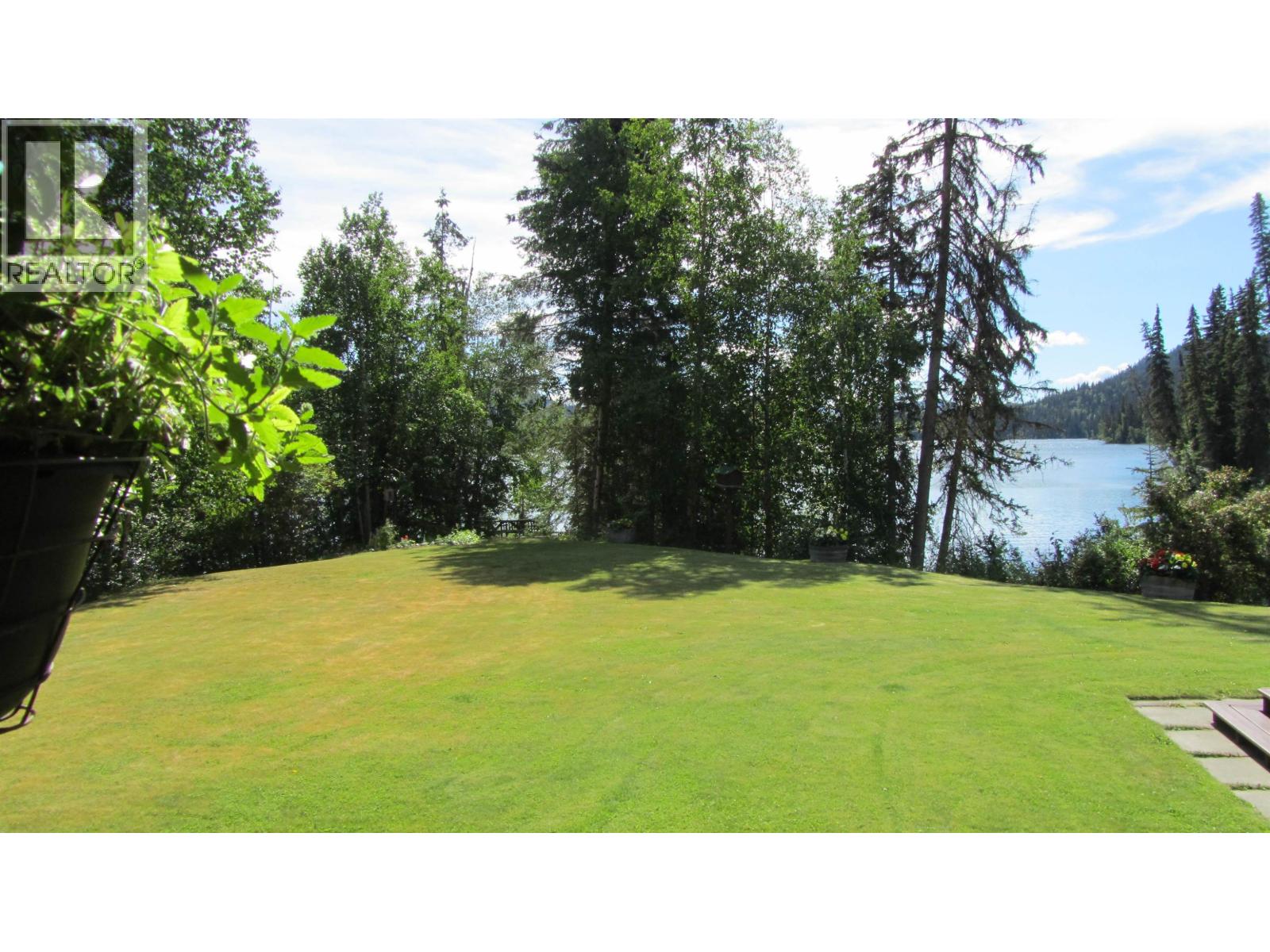 8528 24 Highway, Bridge Lake, British Columbia  V0K 1E0 - Photo 38 - R3058535