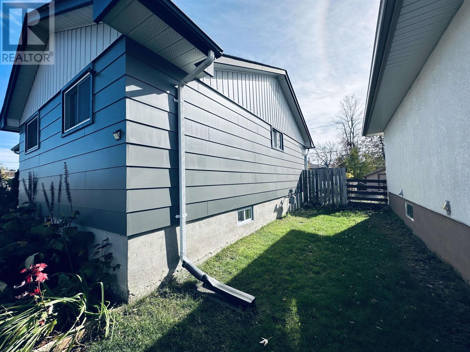 110 Spruce Ct, Thunder Bay, Ontario  P7C 1X6 - Photo 4 - TB253221