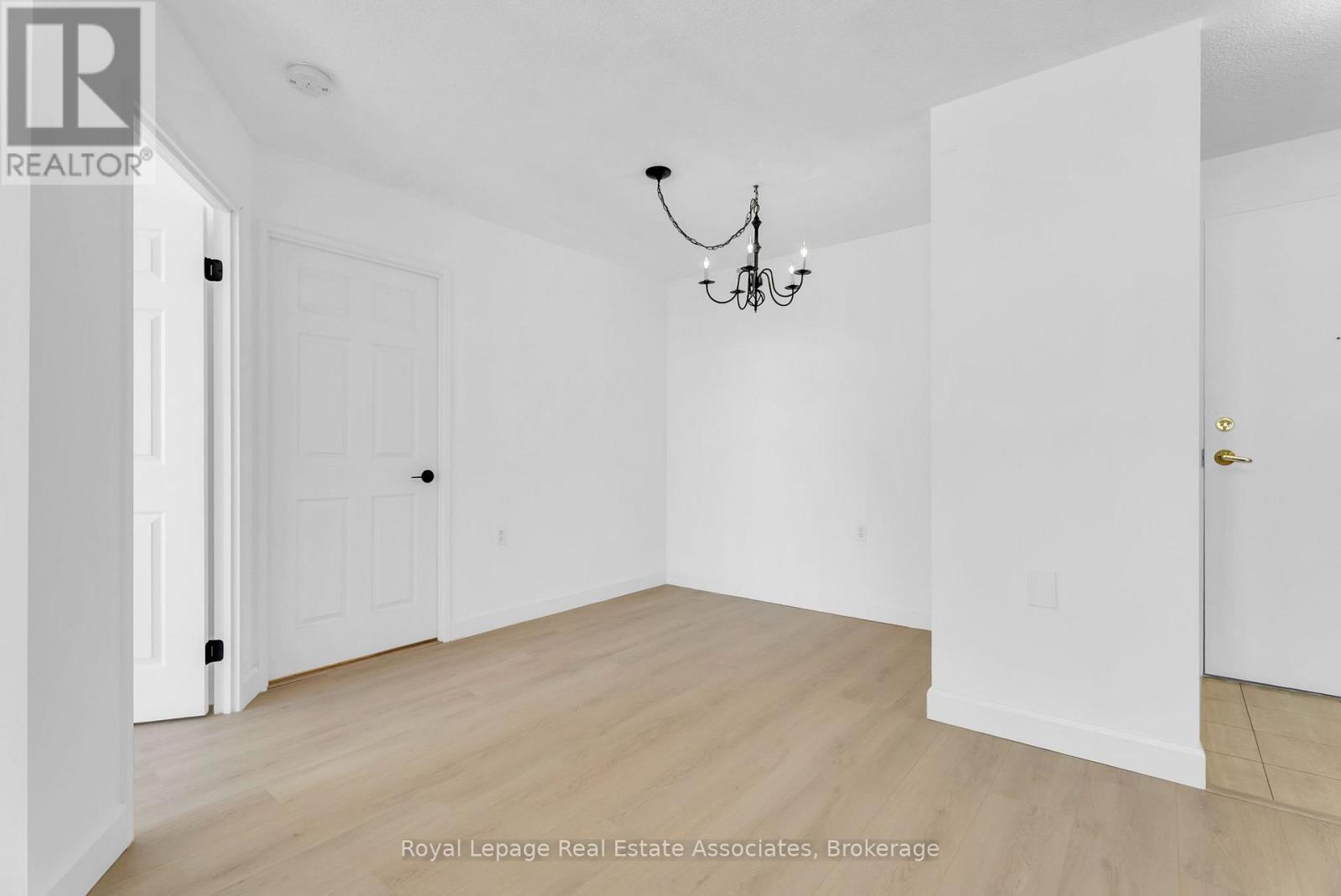 501 - 555 Wilson Hts Boulevard, Toronto, Ontario  M3H 6B5 - Photo 10 - C12462322