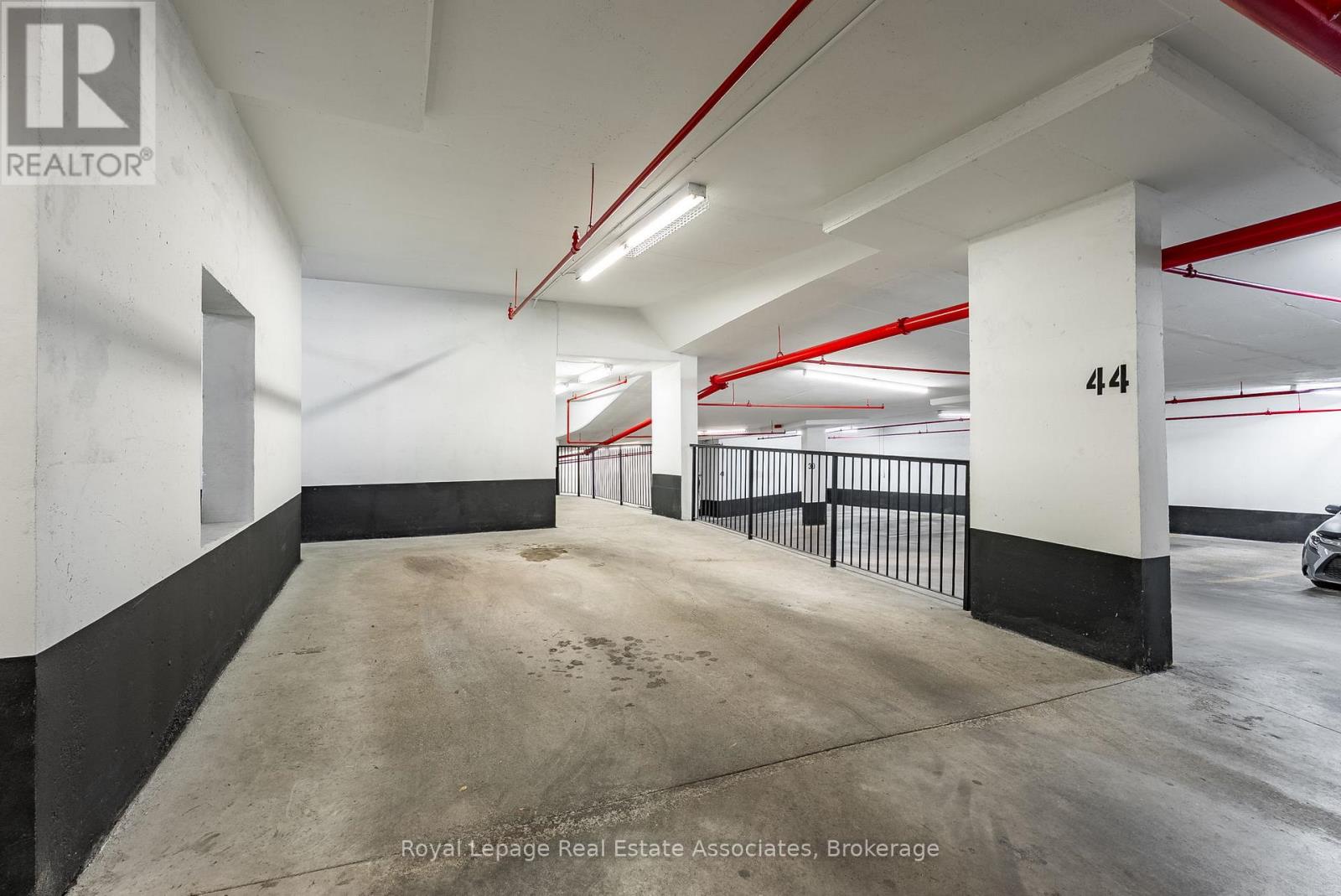 501 - 555 Wilson Hts Boulevard, Toronto, Ontario  M3H 6B5 - Photo 17 - C12462322