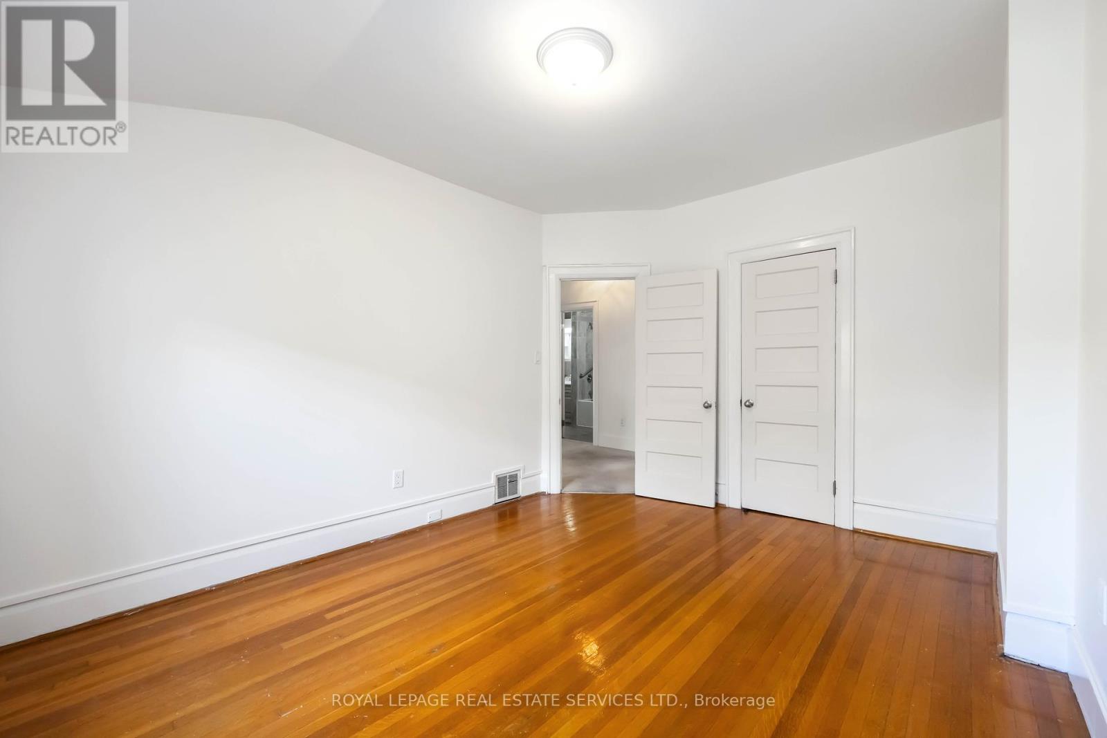 43 Mount Royal Avenue, Toronto, Ontario  M6H 2S2 - Photo 19 - C12462329