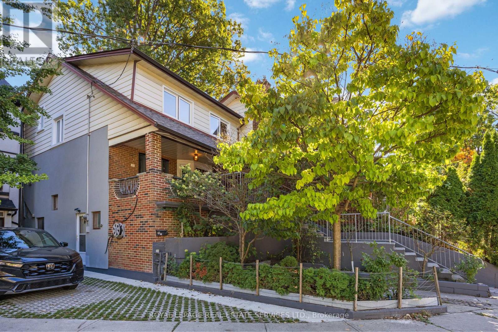 43 Mount Royal Avenue, Toronto, Ontario  M6H 2S2 - Photo 2 - C12462329