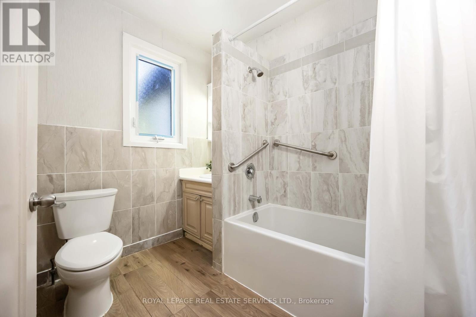 43 Mount Royal Avenue, Toronto, Ontario  M6H 2S2 - Photo 22 - C12462329