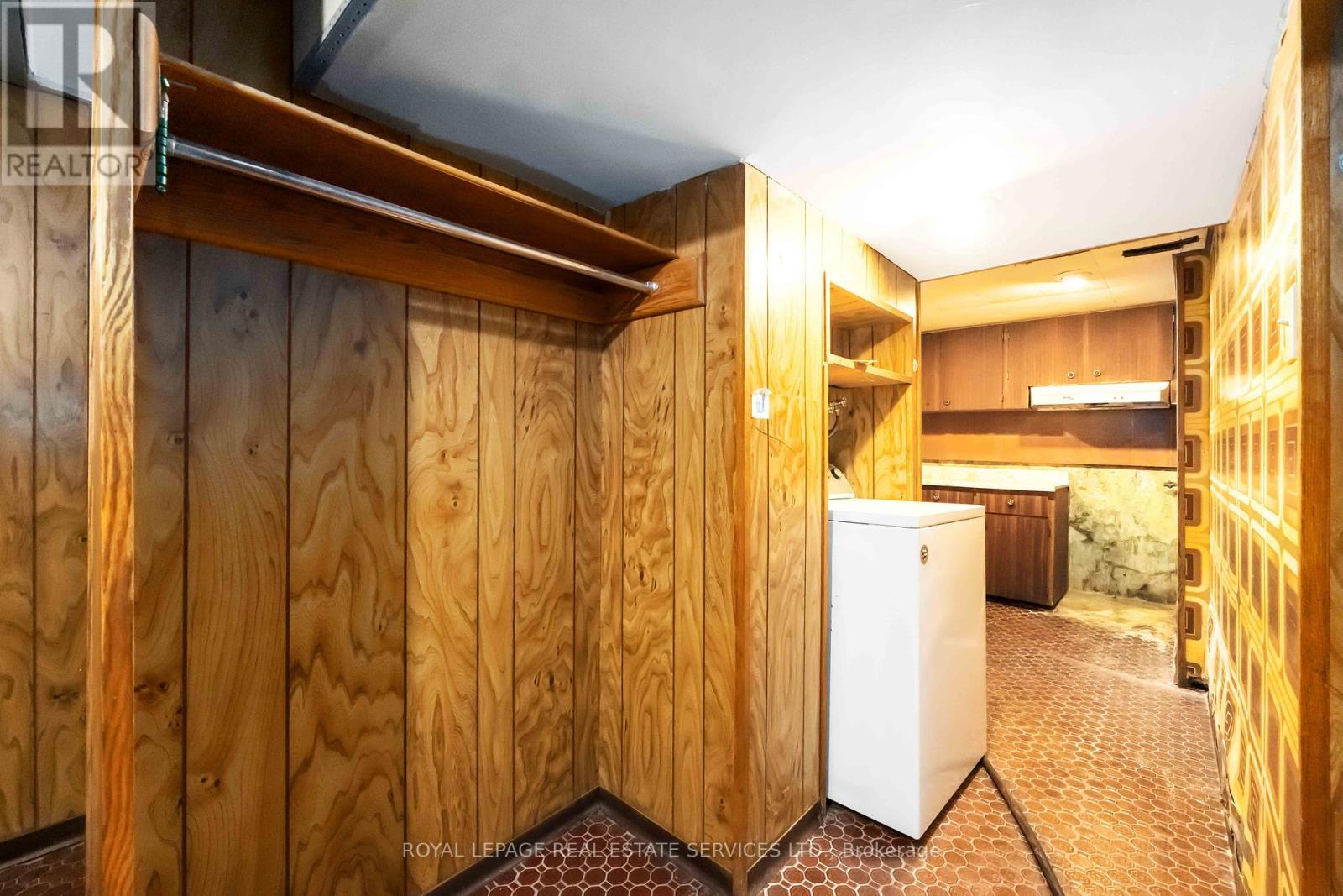 43 Mount Royal Avenue, Toronto, Ontario  M6H 2S2 - Photo 25 - C12462329