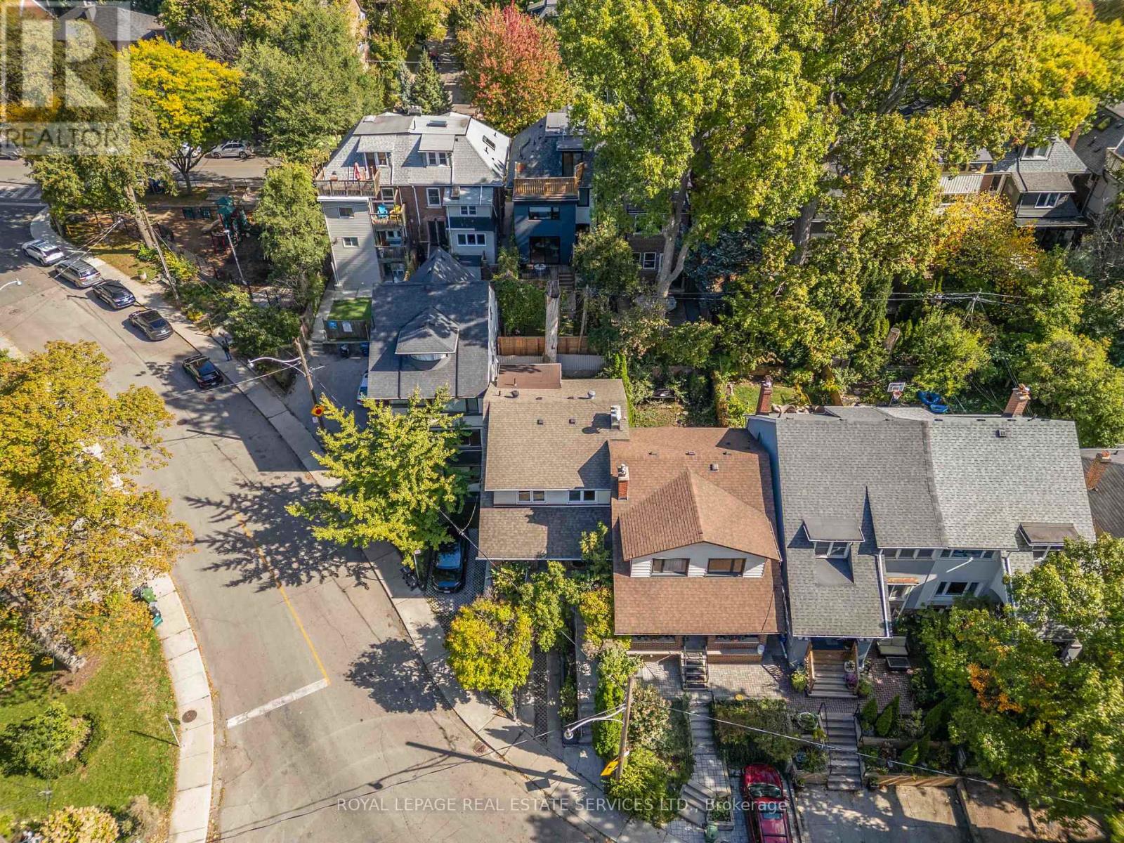 43 Mount Royal Avenue, Toronto, Ontario  M6H 2S2 - Photo 31 - C12462329