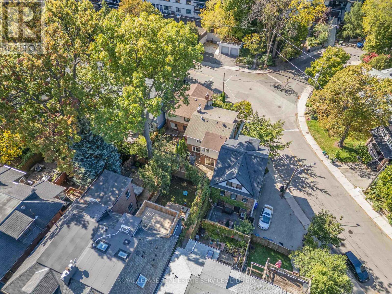 43 Mount Royal Avenue, Toronto, Ontario  M6H 2S2 - Photo 32 - C12462329