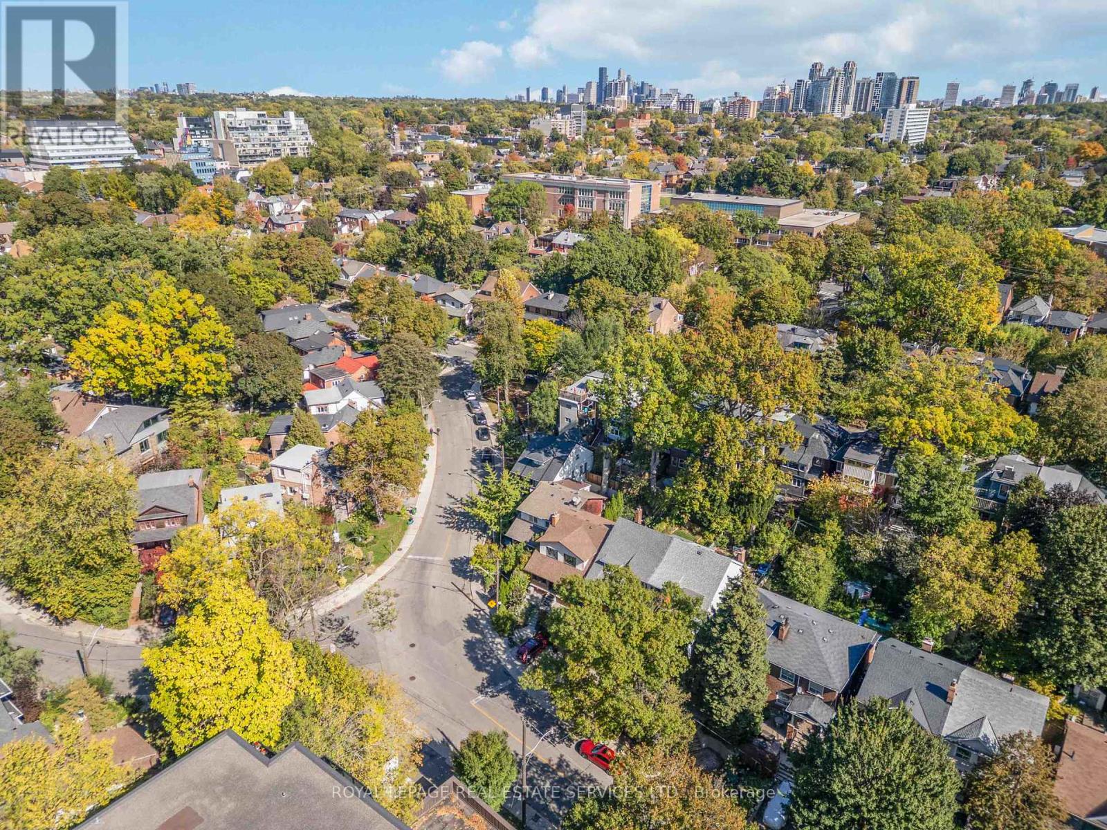 43 Mount Royal Avenue, Toronto, Ontario  M6H 2S2 - Photo 34 - C12462329