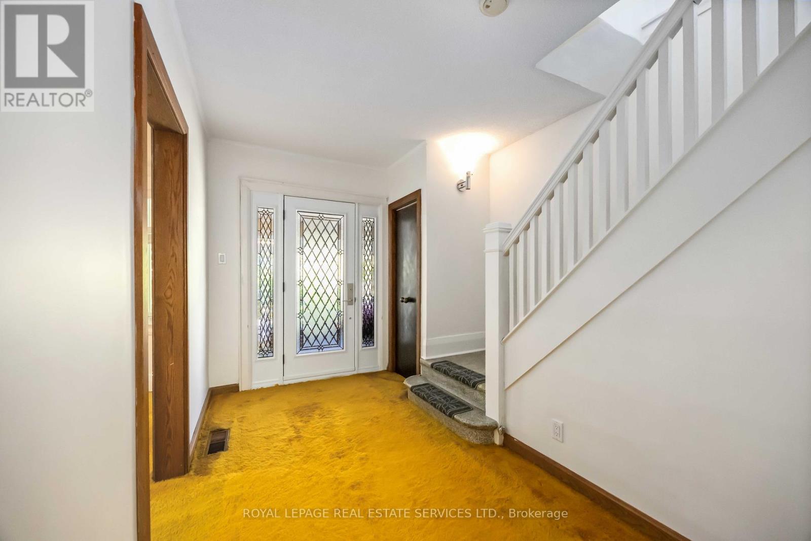 43 Mount Royal Avenue, Toronto, Ontario  M6H 2S2 - Photo 5 - C12462329