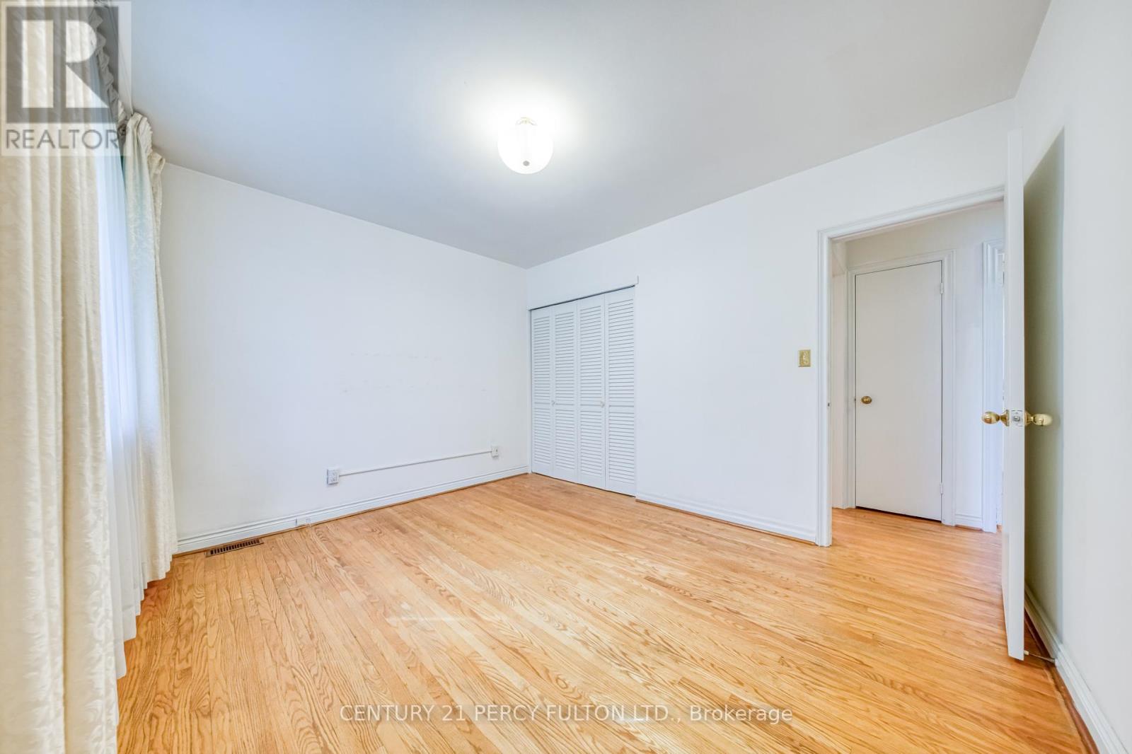 73 Berkinshaw Crescent, Toronto, Ontario  M3B 2T1 - Photo 14 - C12462354