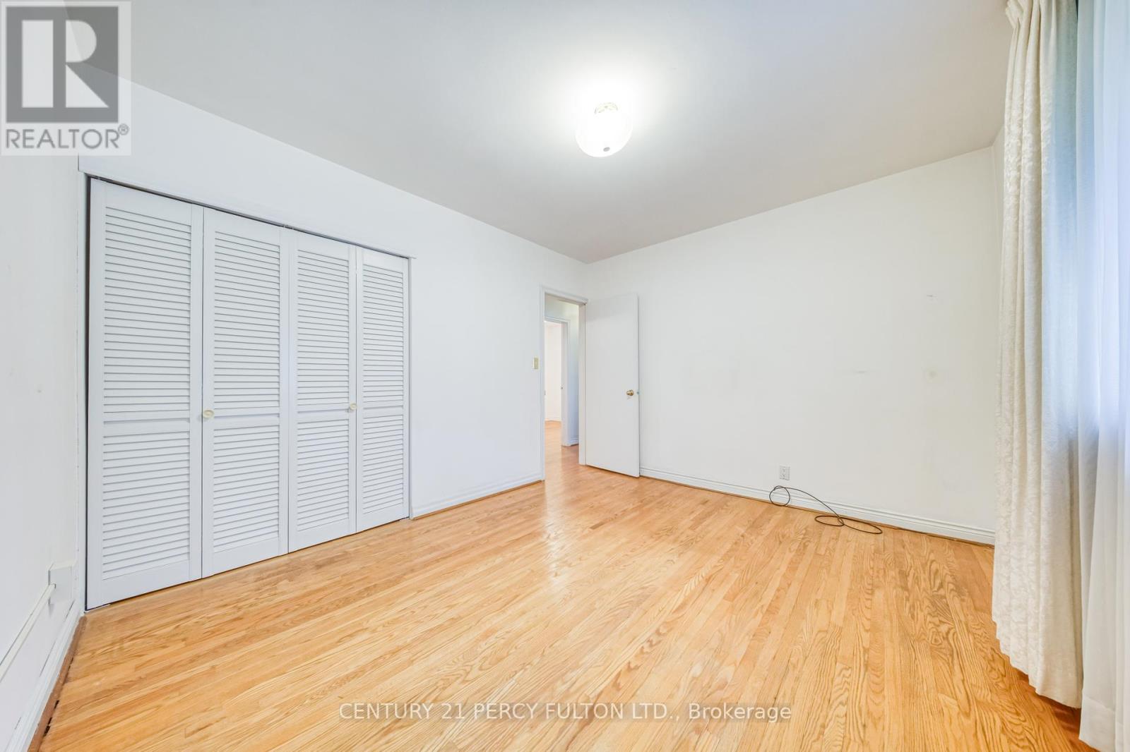 73 Berkinshaw Crescent, Toronto, Ontario  M3B 2T1 - Photo 15 - C12462354