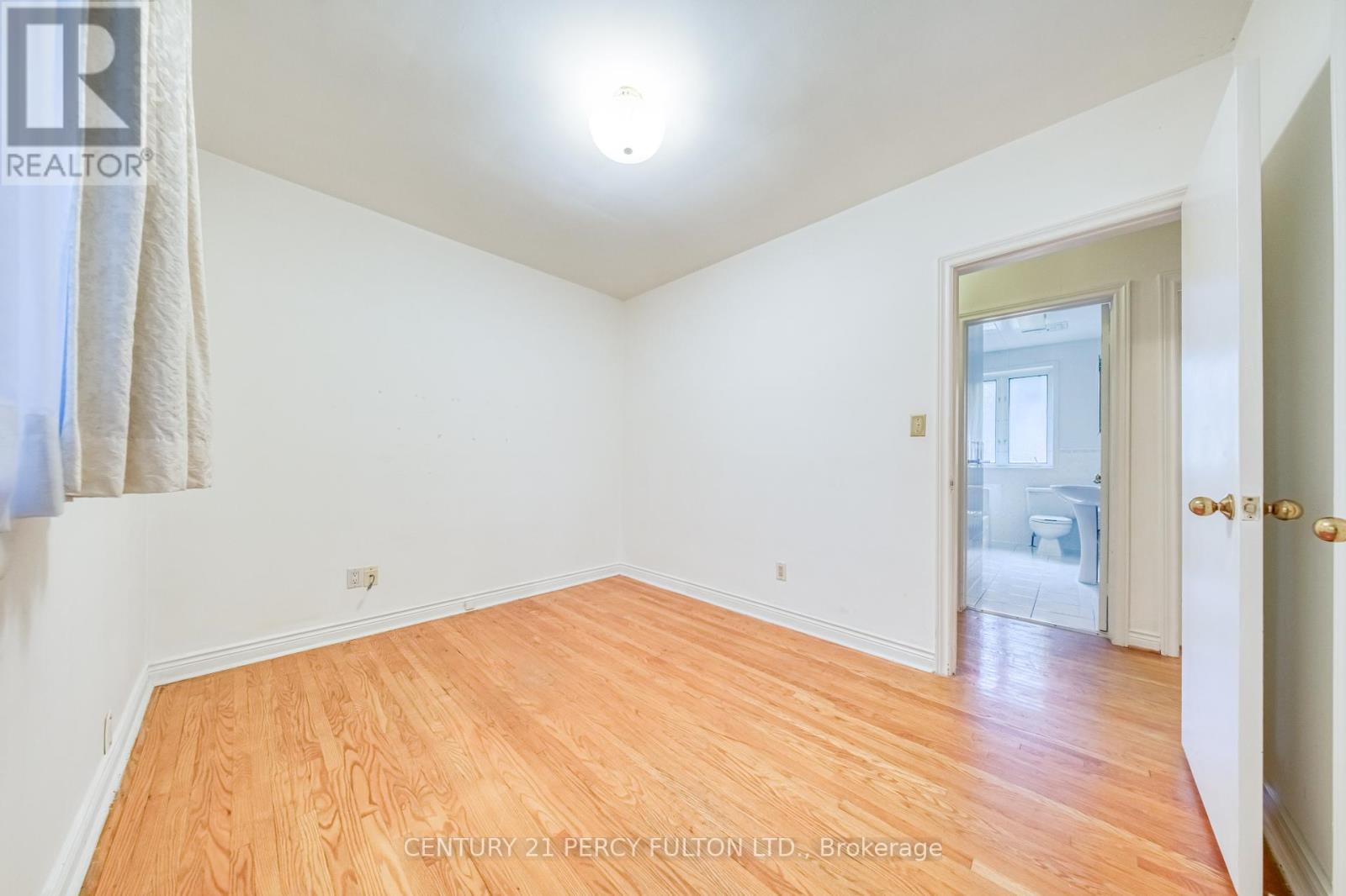 73 Berkinshaw Crescent, Toronto, Ontario  M3B 2T1 - Photo 20 - C12462354