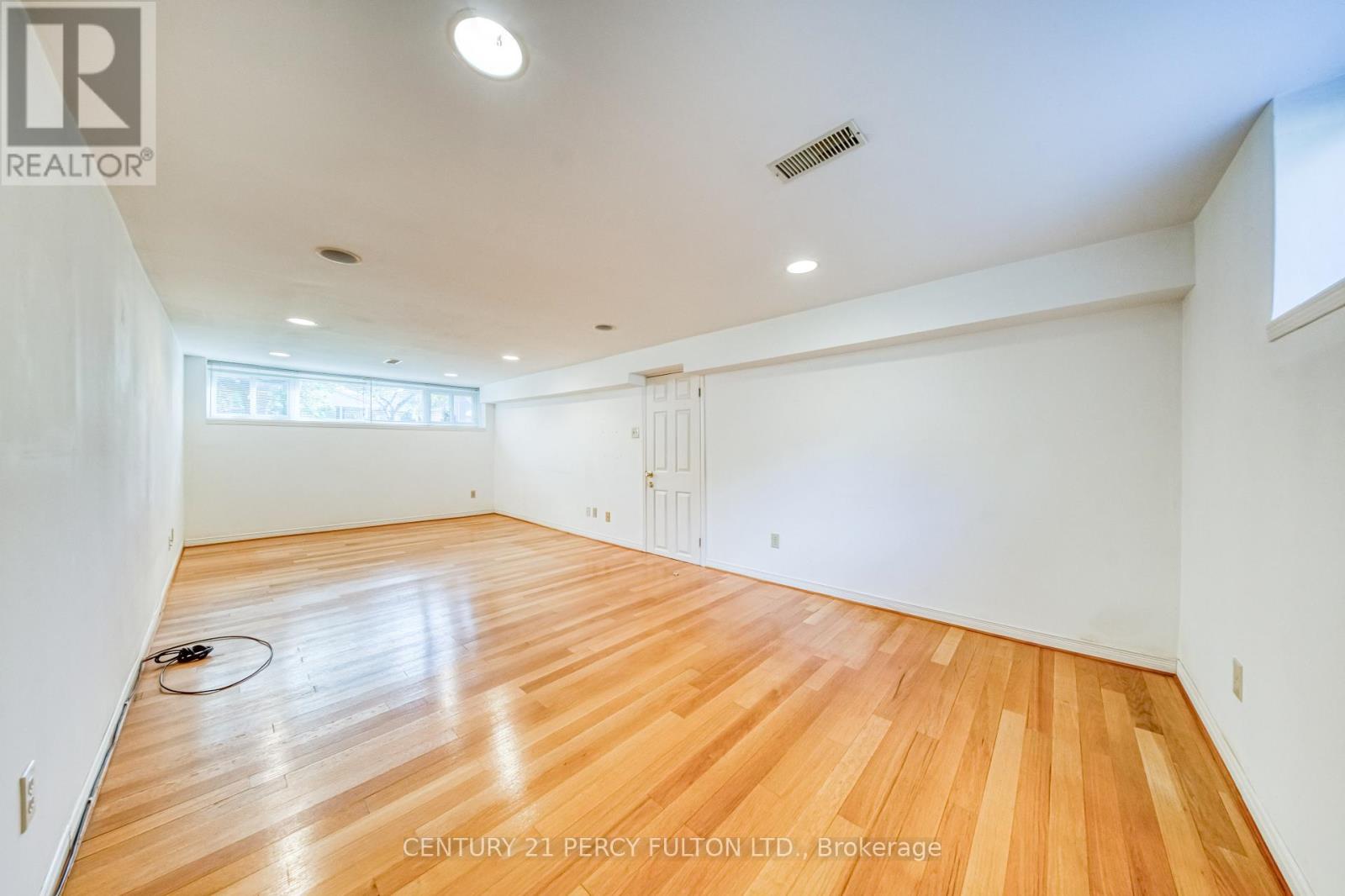 73 Berkinshaw Crescent, Toronto, Ontario  M3B 2T1 - Photo 24 - C12462354