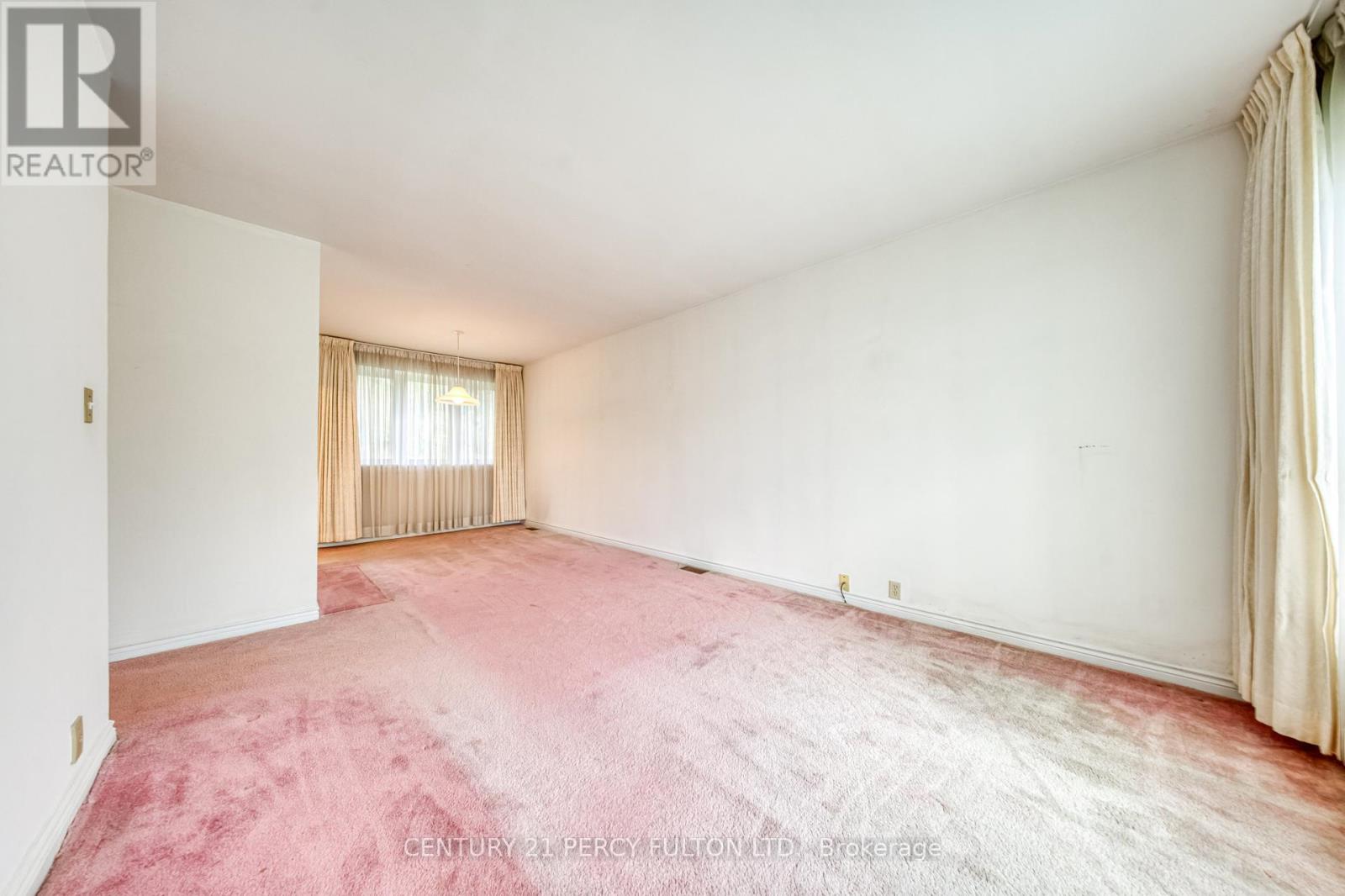 73 Berkinshaw Crescent, Toronto, Ontario  M3B 2T1 - Photo 8 - C12462354