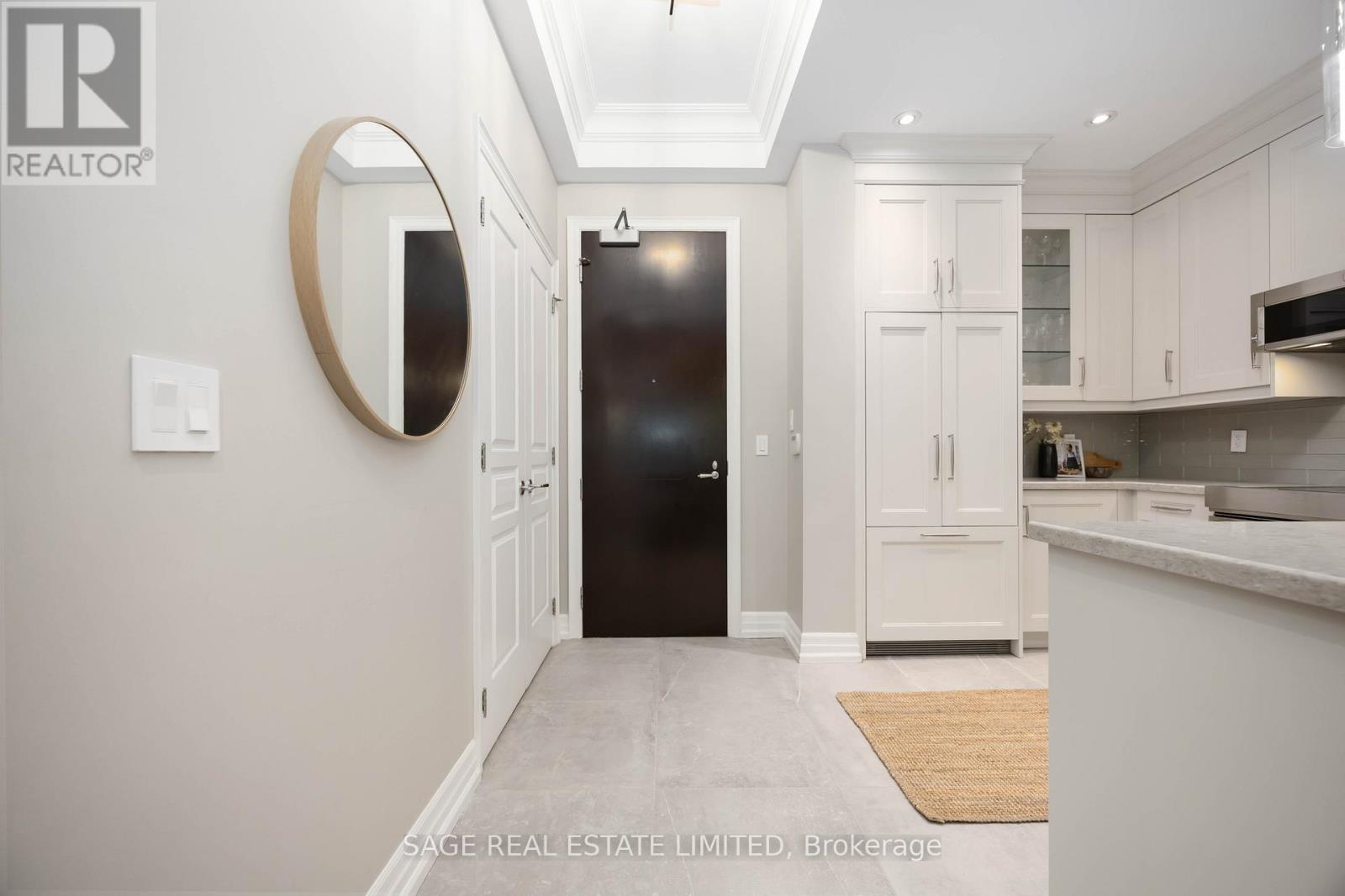 212 - 20 Burkebrook Place, Toronto, Ontario  M4G 0A1 - Photo 5 - C12462355