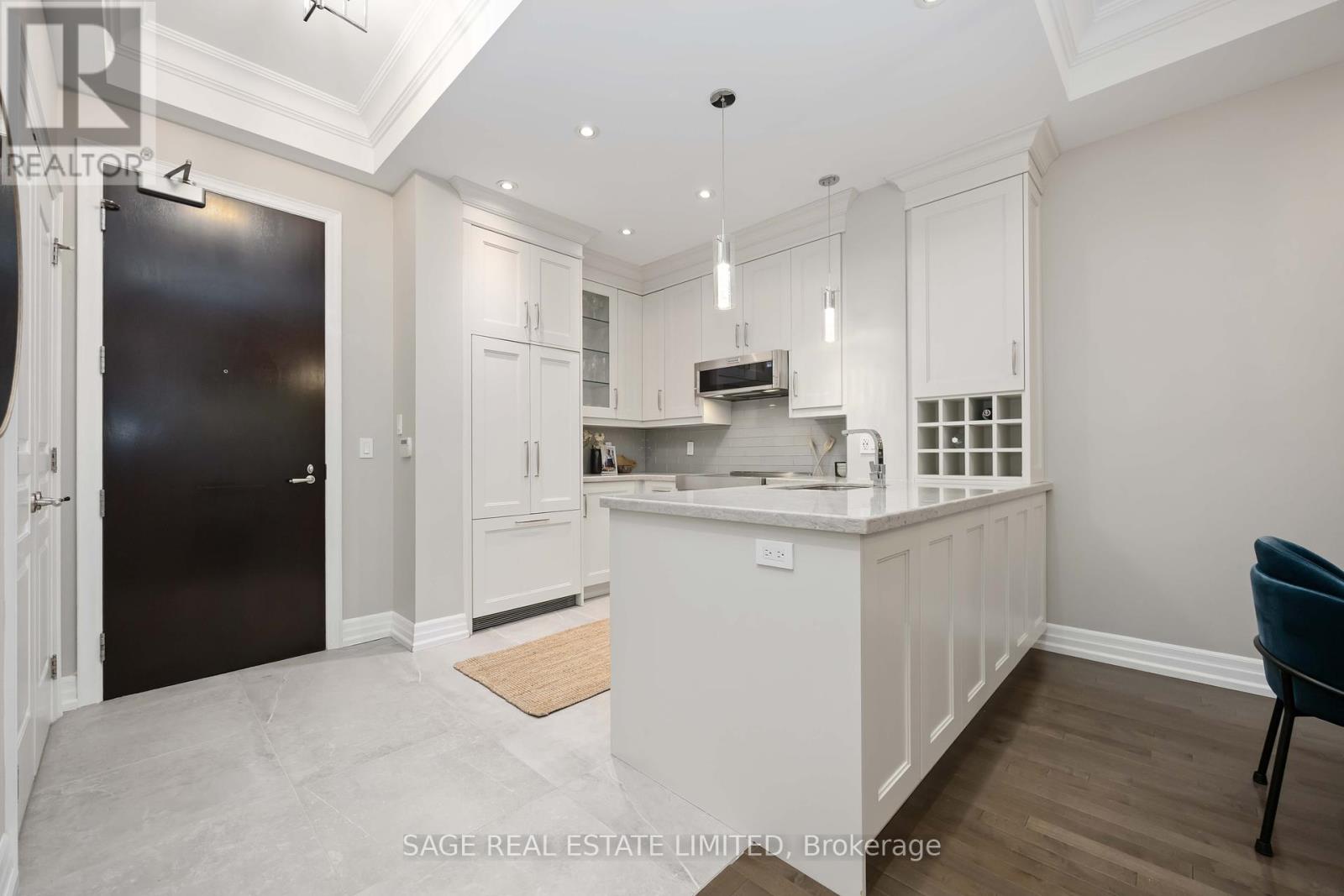 212 - 20 Burkebrook Place, Toronto, Ontario  M4G 0A1 - Photo 6 - C12462355