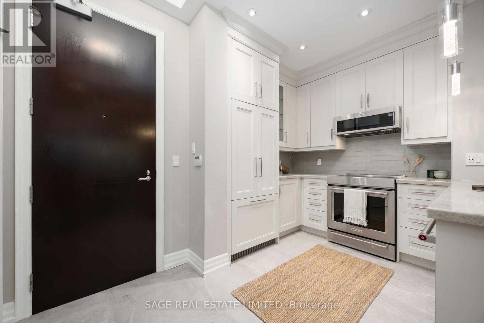 212 - 20 Burkebrook Place, Toronto, Ontario  M4G 0A1 - Photo 7 - C12462355