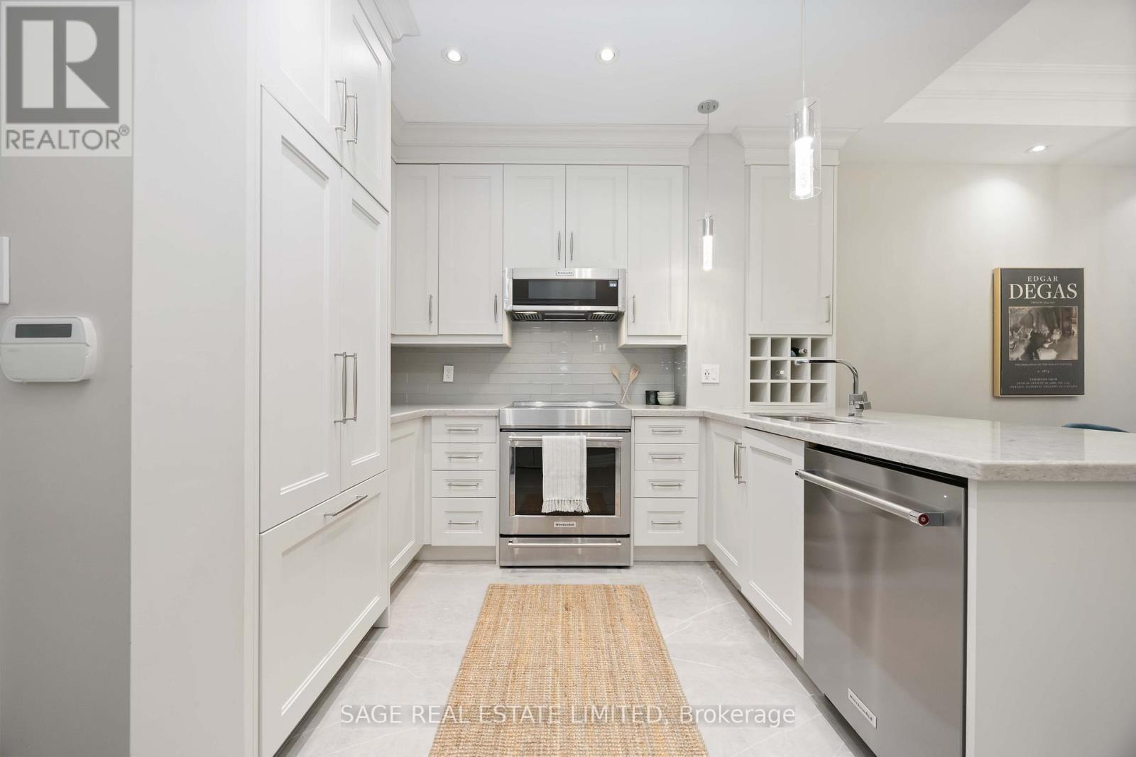 212 - 20 Burkebrook Place, Toronto, Ontario  M4G 0A1 - Photo 8 - C12462355