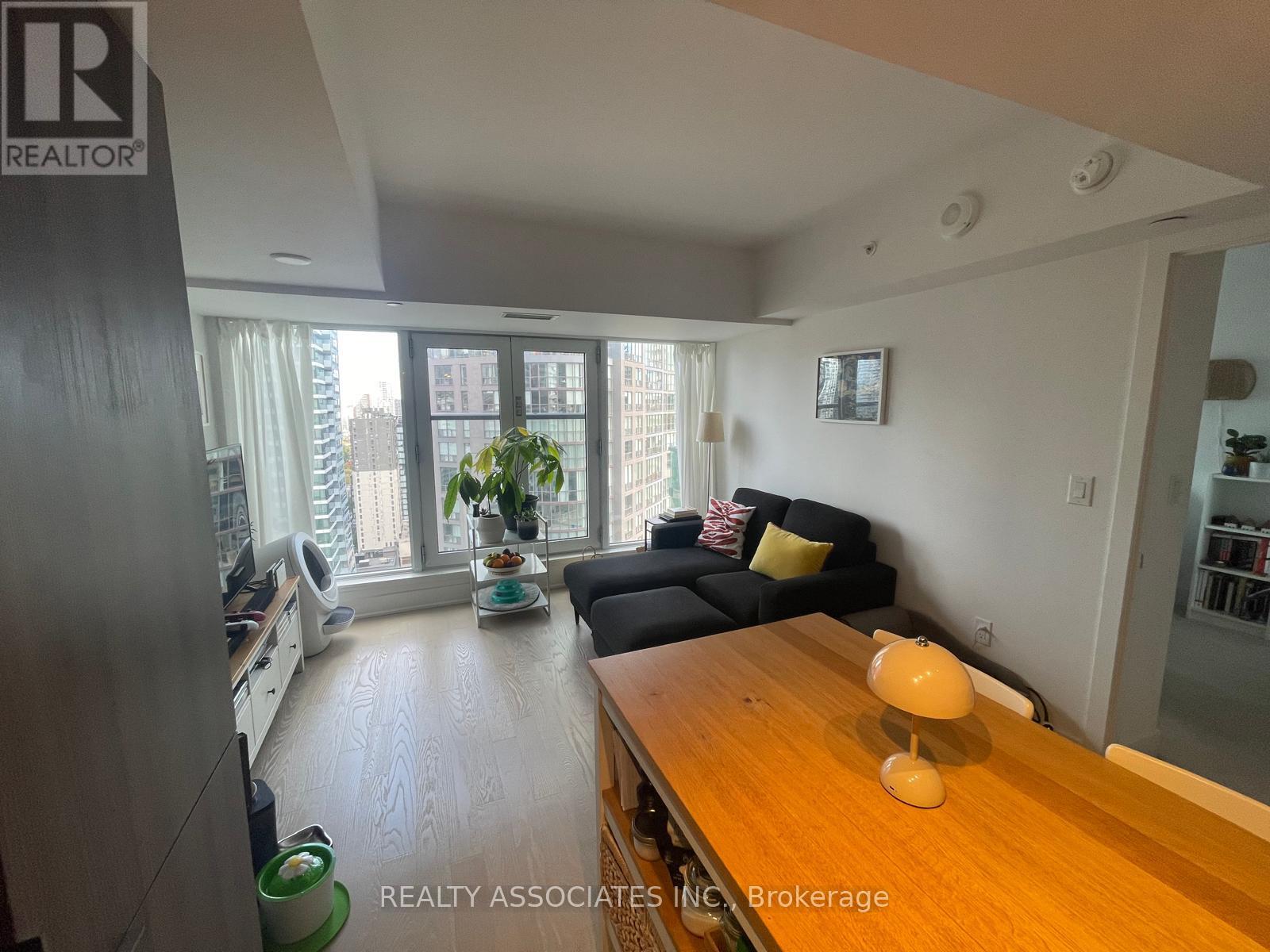 2416 - 955 Bay Street, Toronto, Ontario  M5S 2A2 - Photo 11 - C12462375