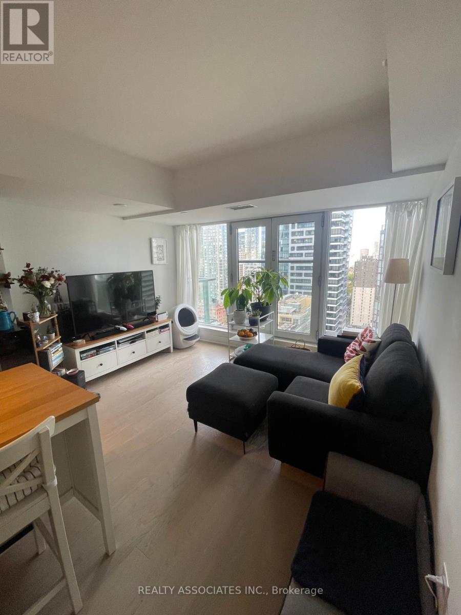 2416 - 955 Bay Street, Toronto, Ontario  M5S 2A2 - Photo 12 - C12462375
