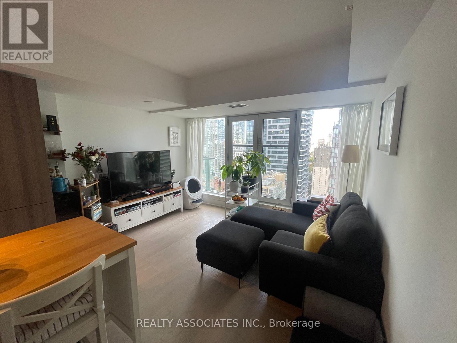 2416 - 955 Bay Street, Toronto, Ontario  M5S 2A2 - Photo 13 - C12462375