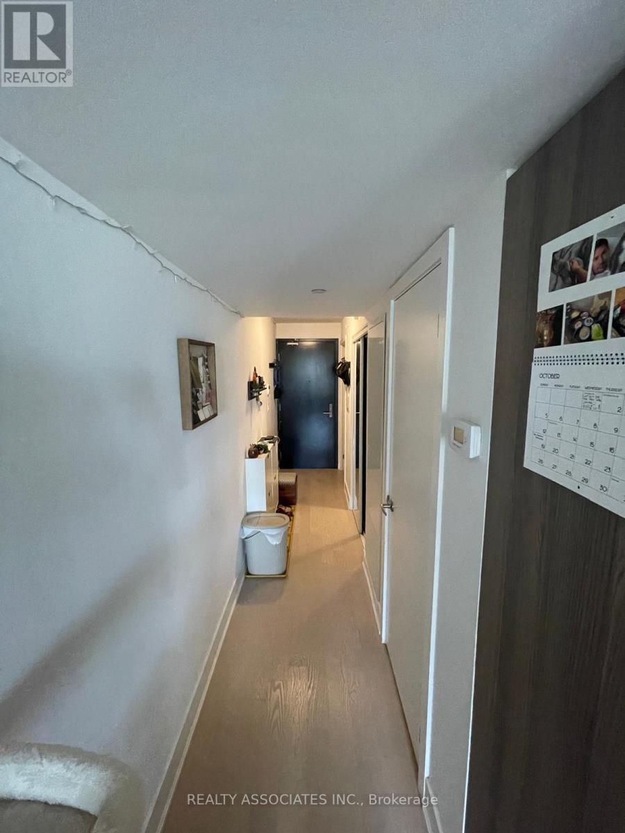 2416 - 955 Bay Street, Toronto, Ontario  M5S 2A2 - Photo 7 - C12462375
