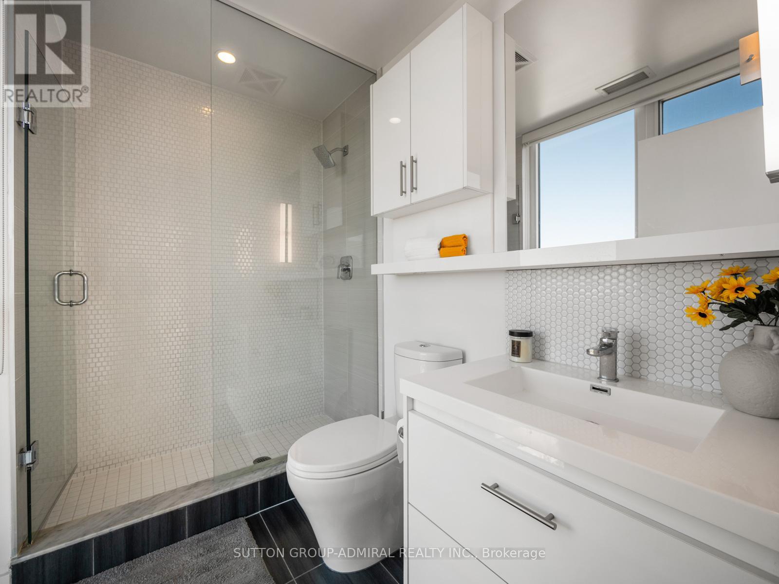 1005 - 128 Fairview Mall Drive, Toronto, Ontario  M2J 0E8 - Photo 20 - C12462387