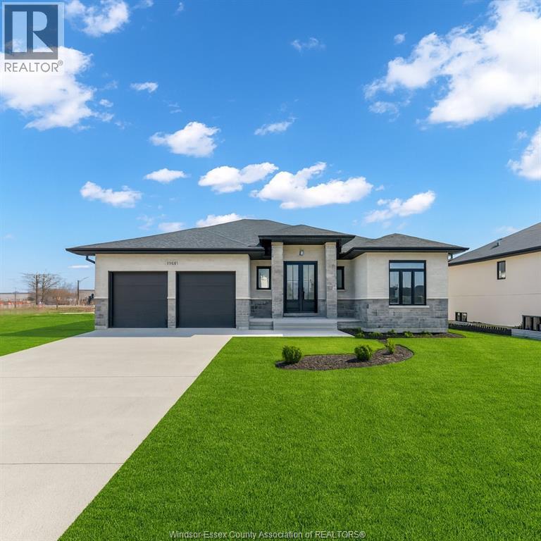 MLS# 25026134: 1924 SANNITA, Kingsville, Canada