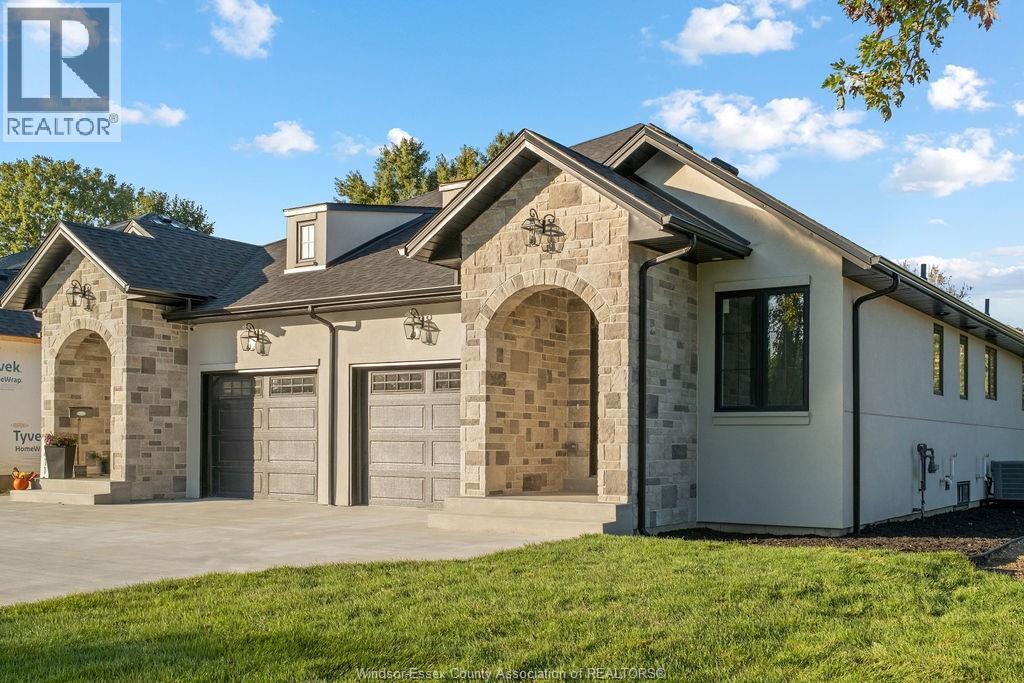 MLS# 25026017: 1407 STUART, LaSalle, Canada