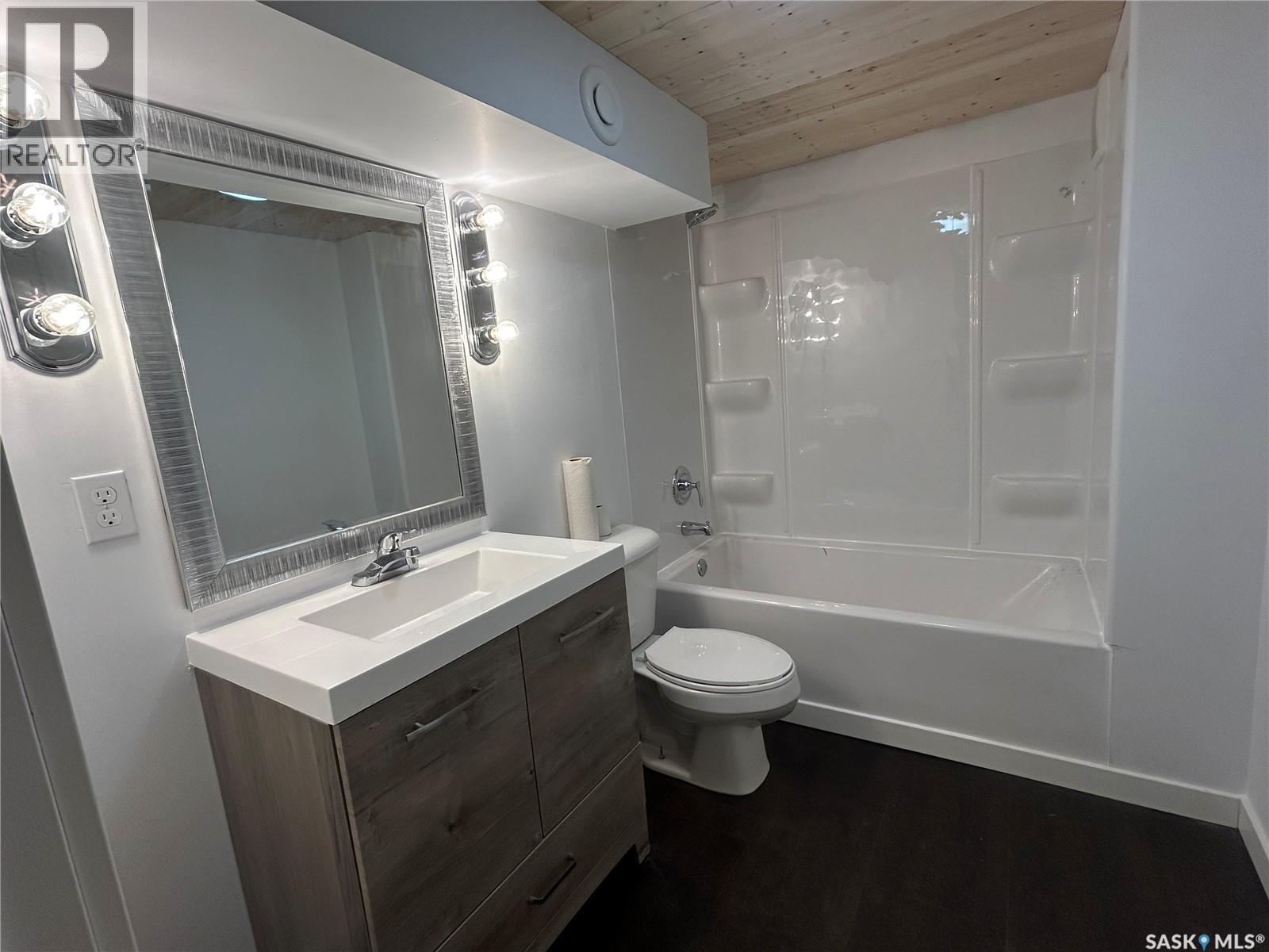 321 White Street, Bienfait, Saskatchewan  S0C 0M0 - Photo 34 - SK009311