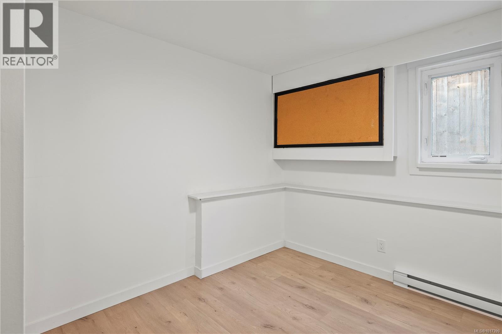 2571 Empire St, Victoria, British Columbia  V8T 3M5 - Photo 13 - 1017399