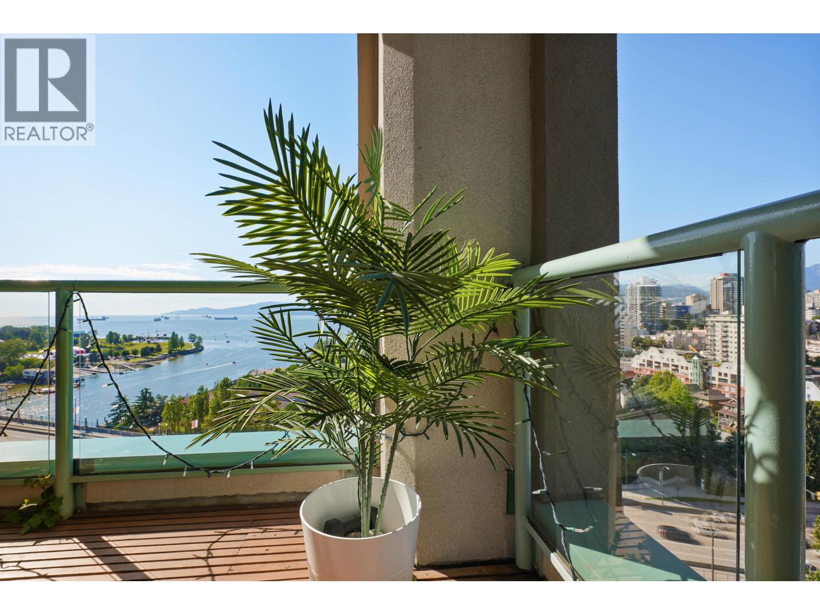 2103 907 Beach Avenue, Vancouver, British Columbia  V6Z 2R3 - Photo 3 - R3058498