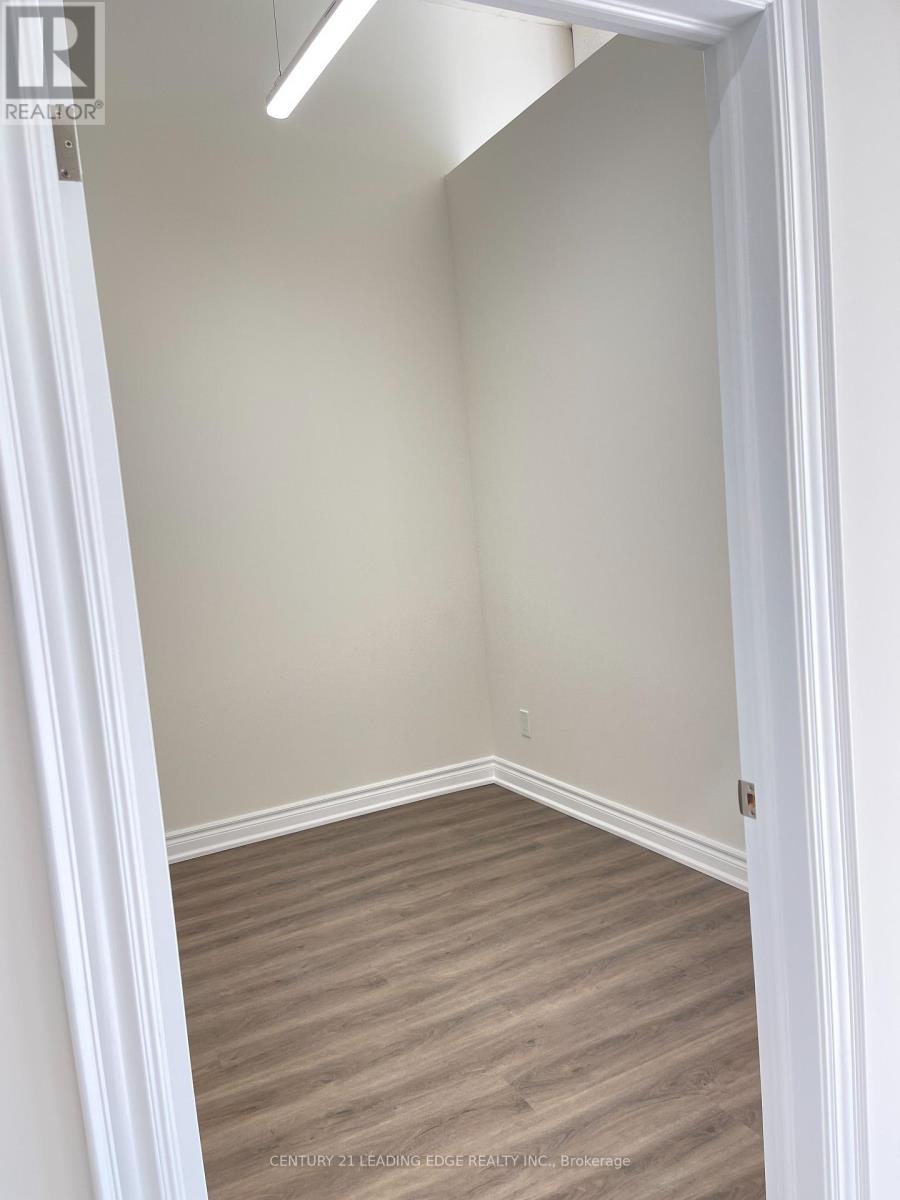 223 - 15 Wellesley Street W, Toronto, Ontario  M4Y 0G7 - Photo 7 - C12459942