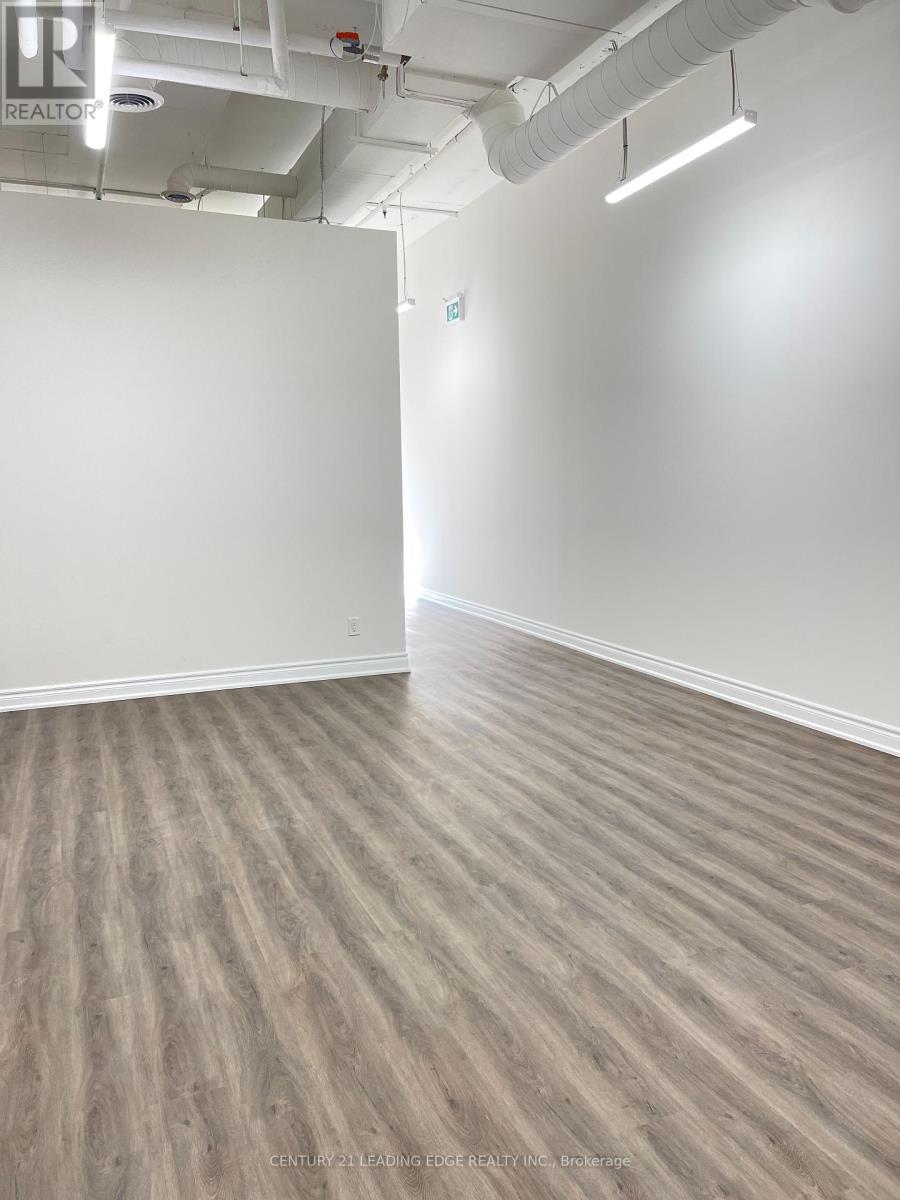 223 - 15 Wellesley Street W, Toronto, Ontario  M4Y 0G7 - Photo 2 - C12459942
