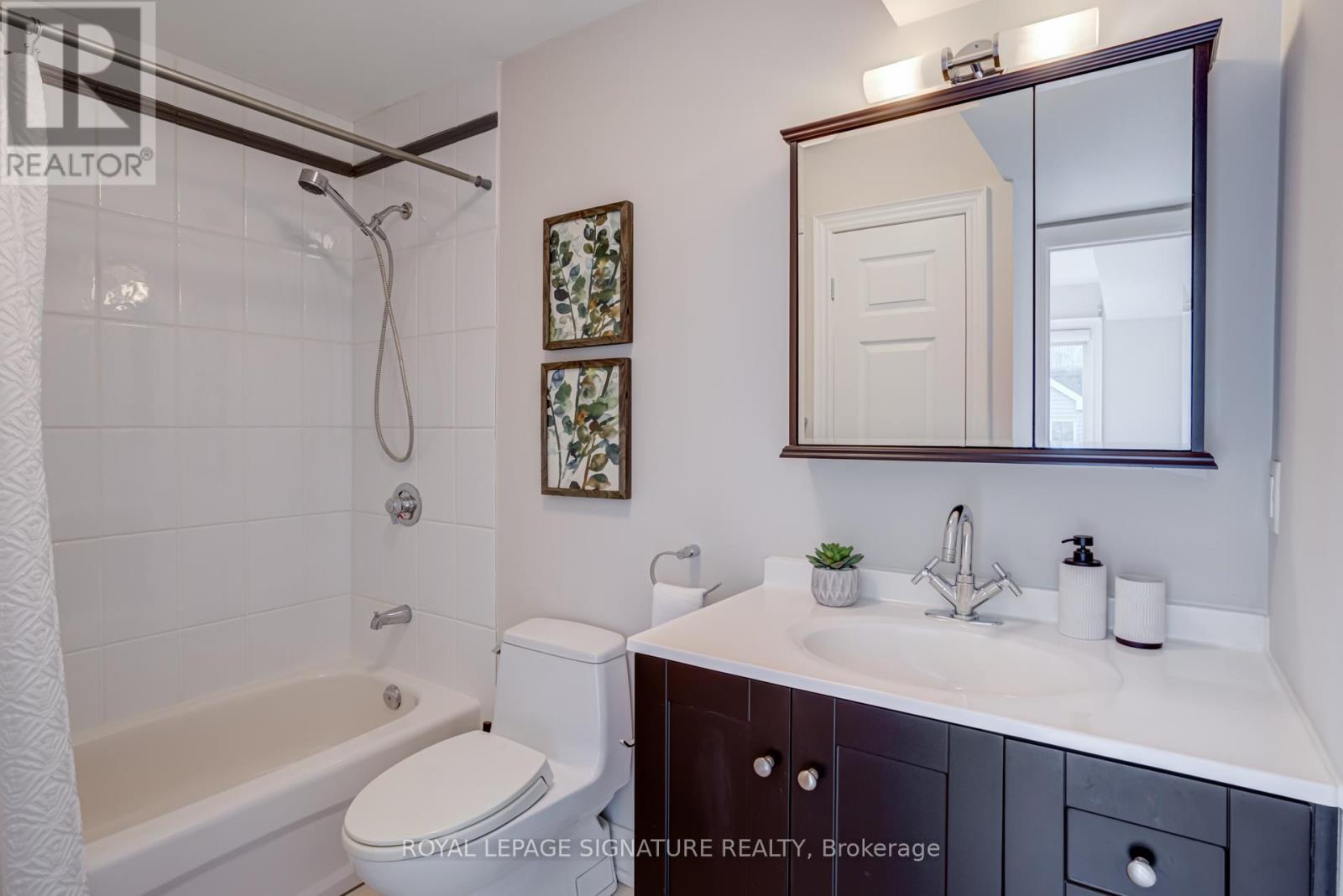 1015b College Street, Toronto, Ontario  M6H 1A8 - Photo 40 - C12462092