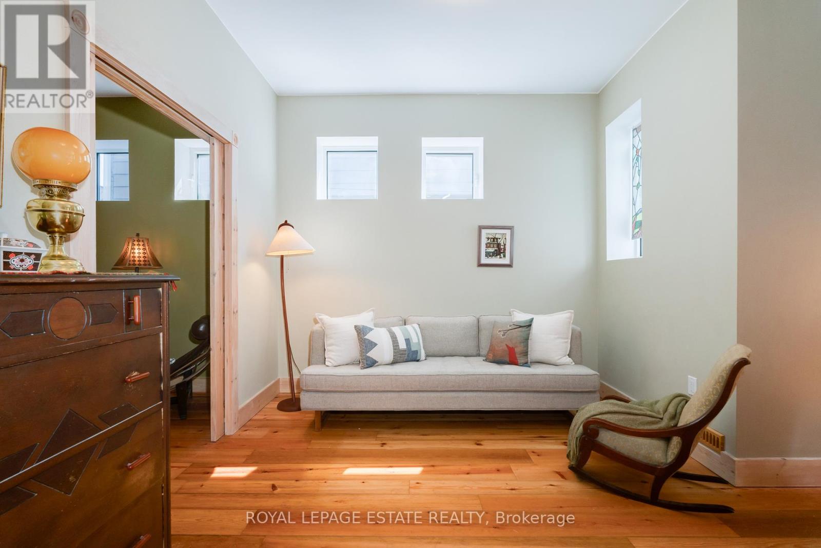 146 Ashdale Avenue, Toronto, Ontario  M4L 2Y9 - Photo 9 - E12462340