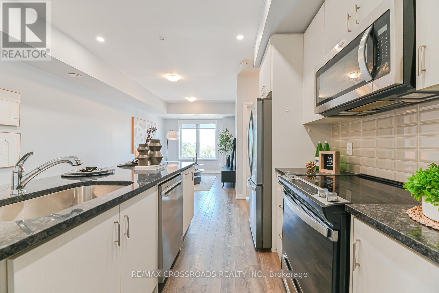 723 - 2635 William Jackson Drive, Pickering, Ontario  L1P 2V8 - Photo 2 - E12462358
