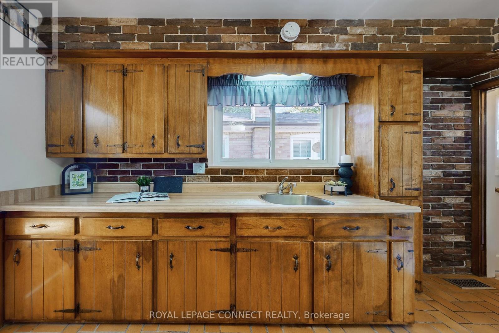 14 Dalehurst Avenue, Toronto, Ontario  M1G 2X8 - Photo 17 - E12462444