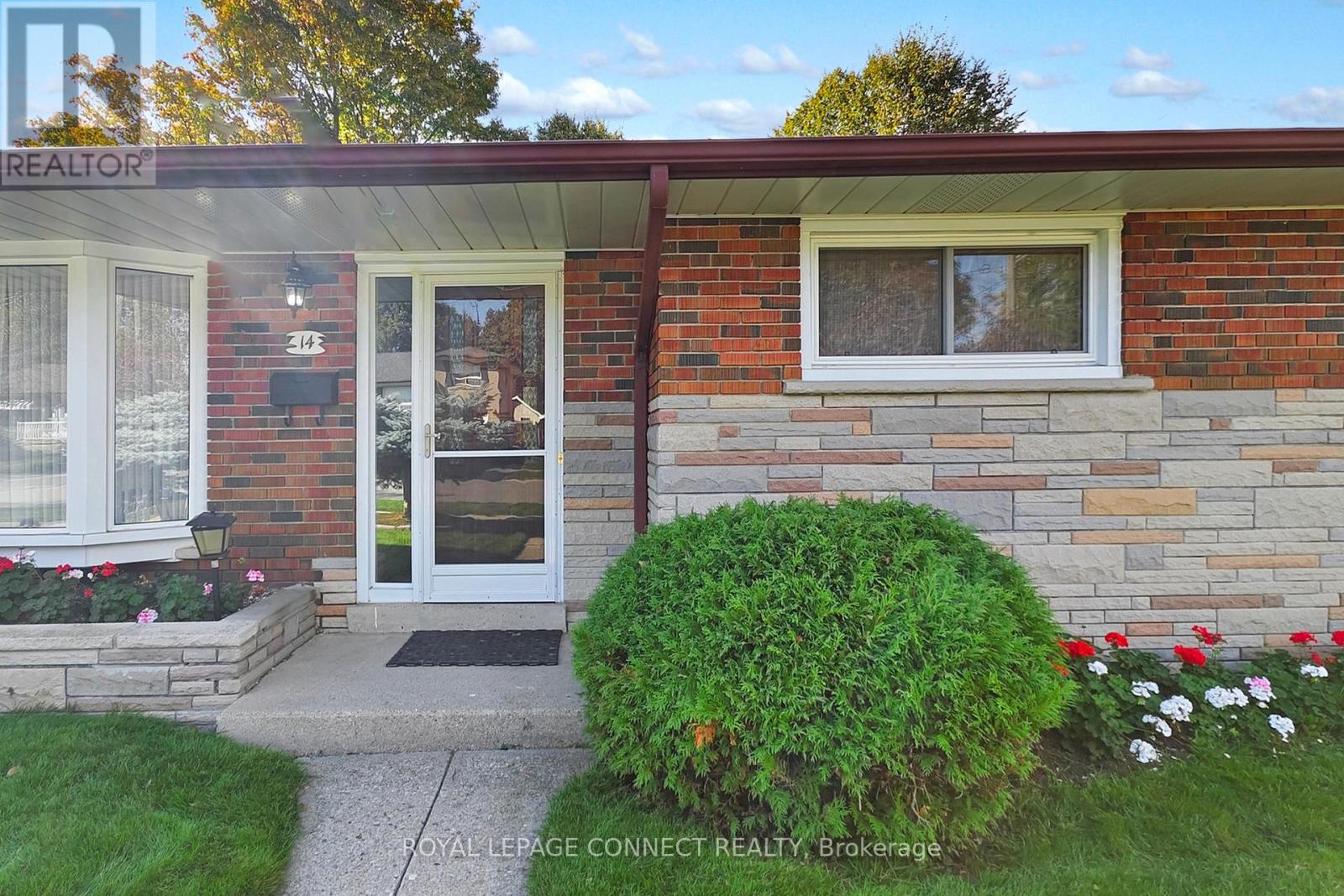 14 Dalehurst Avenue, Toronto, Ontario  M1G 2X8 - Photo 3 - E12462444