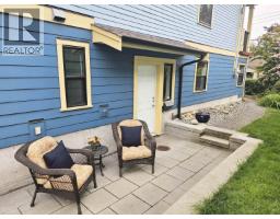 823 EDINBURGH STREET, New Westminster, British Columbia