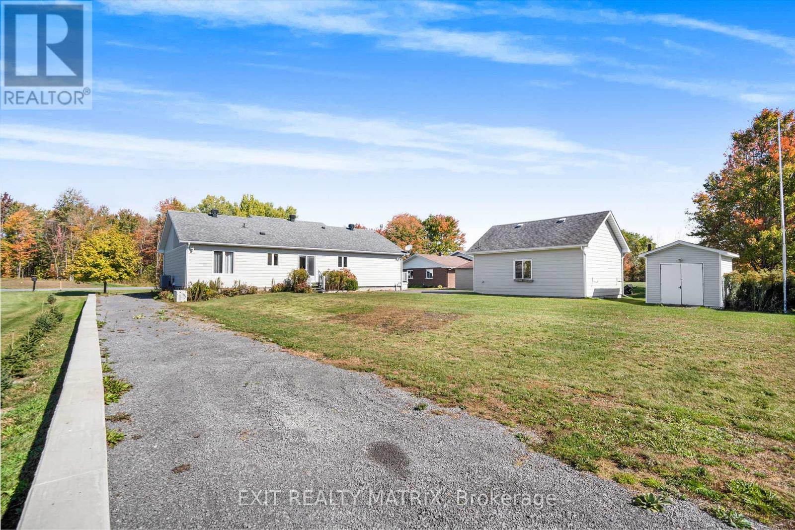 1582 Sandy Hill Road, Champlain, Ontario  K6A 2R2 - Photo 25 - X12462315