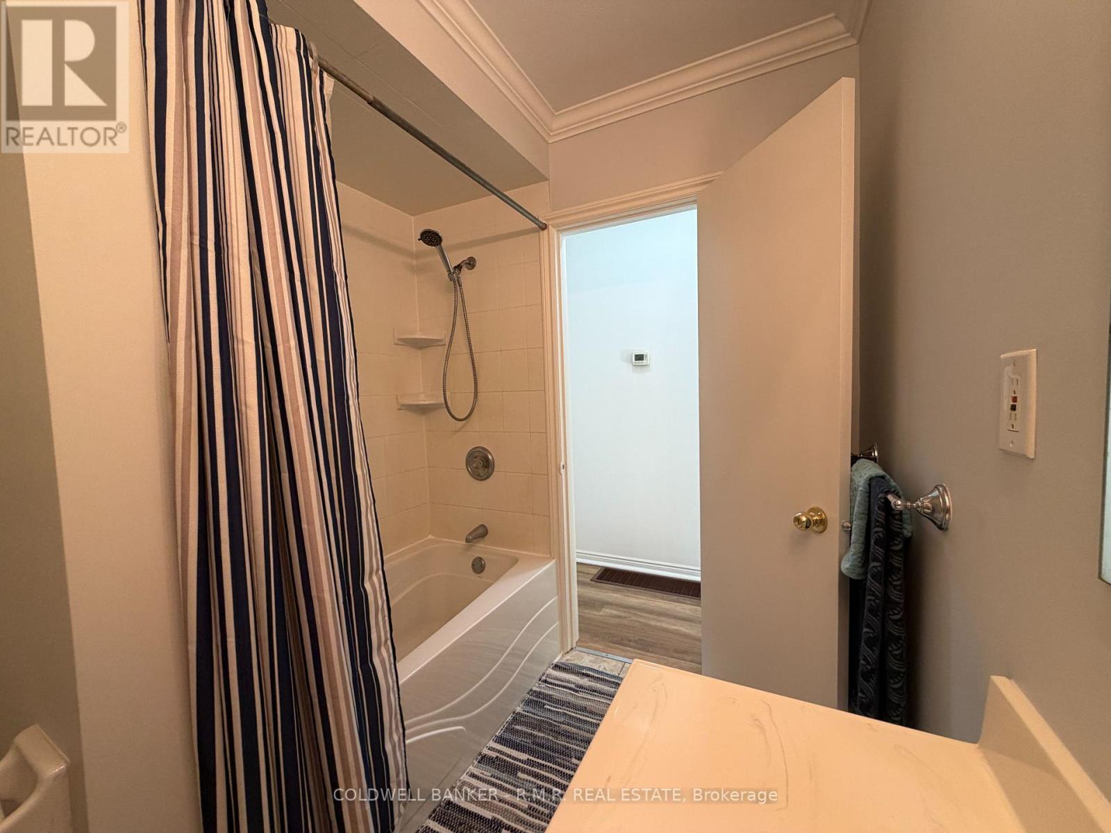 275 Silverbirch Drive, Newmarket, Ontario  L3Y 2Z6 - Photo 13 - N12462318