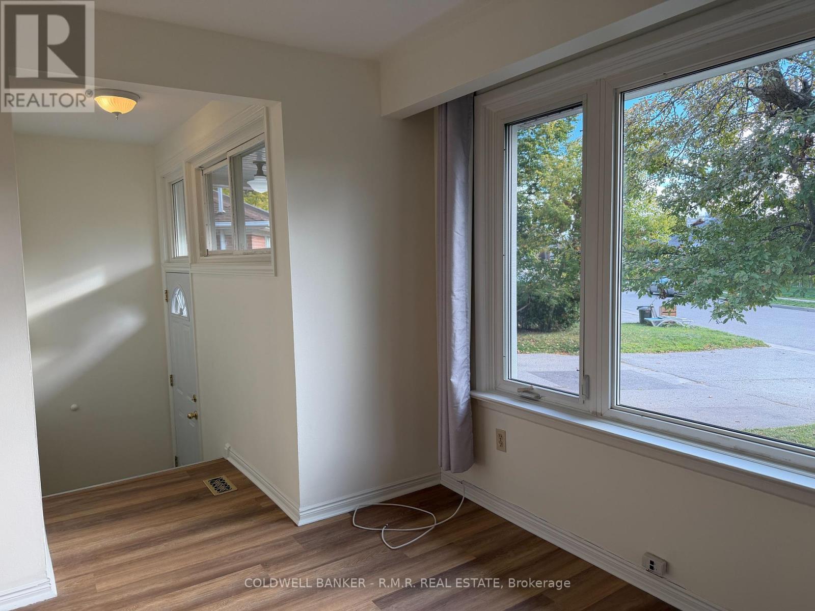 275 Silverbirch Drive, Newmarket, Ontario  L3Y 2Z6 - Photo 8 - N12462318