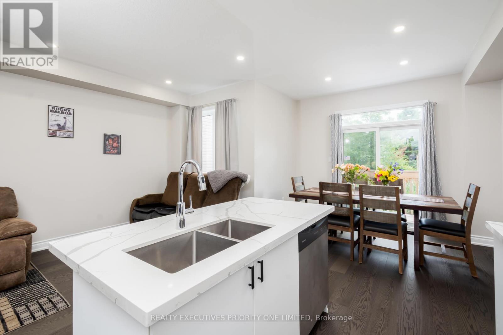 47 Greenwood Drive, Essa, Ontario  L0M 1B4 - Photo 12 - N12462325
