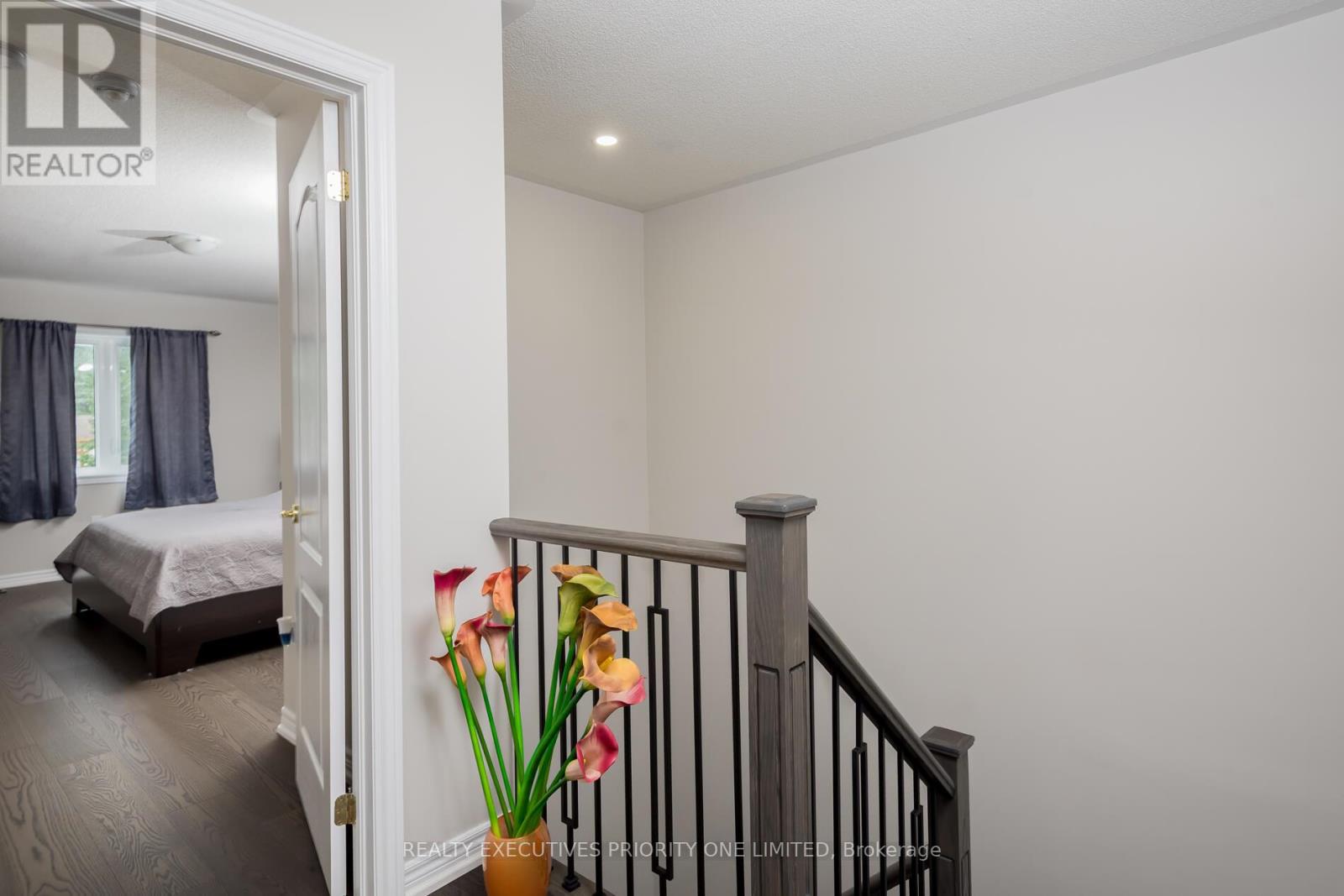 47 Greenwood Drive, Essa, Ontario  L0M 1B4 - Photo 18 - N12462325