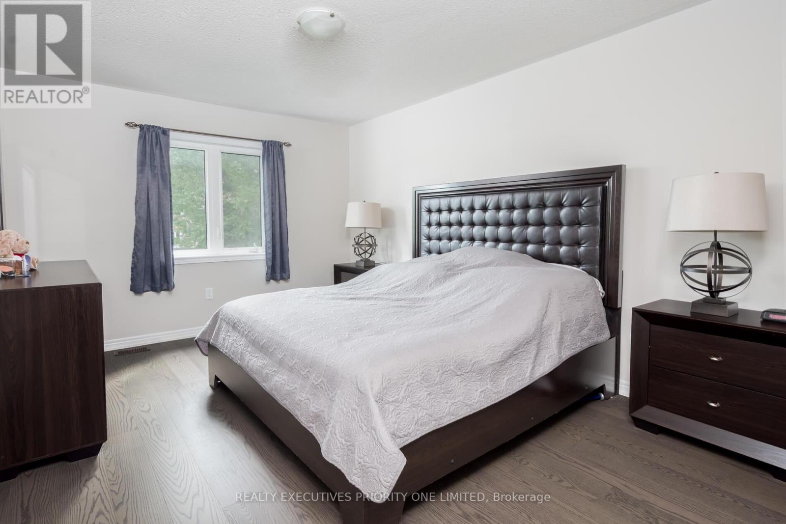 47 Greenwood Drive, Essa, Ontario  L0M 1B4 - Photo 19 - N12462325