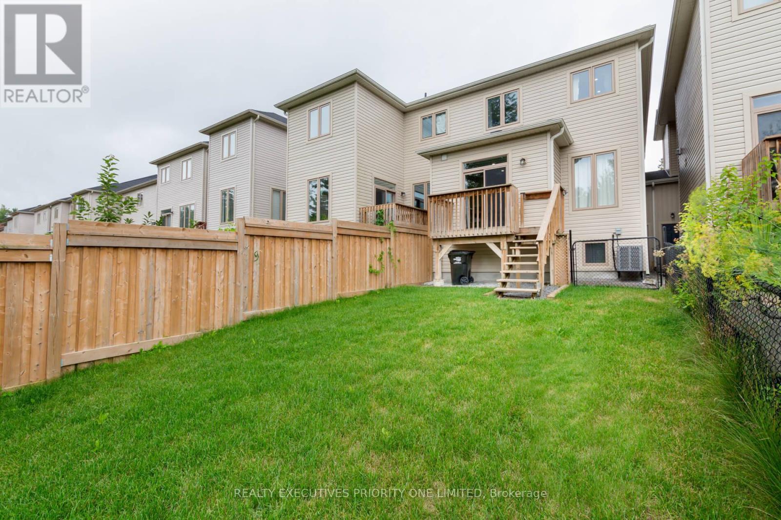 47 Greenwood Drive, Essa, Ontario  L0M 1B4 - Photo 27 - N12462325