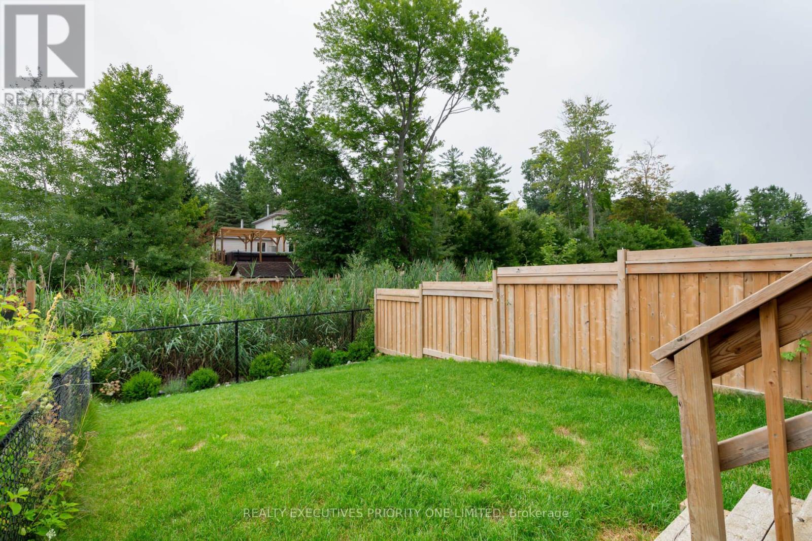 47 Greenwood Drive, Essa, Ontario  L0M 1B4 - Photo 28 - N12462325