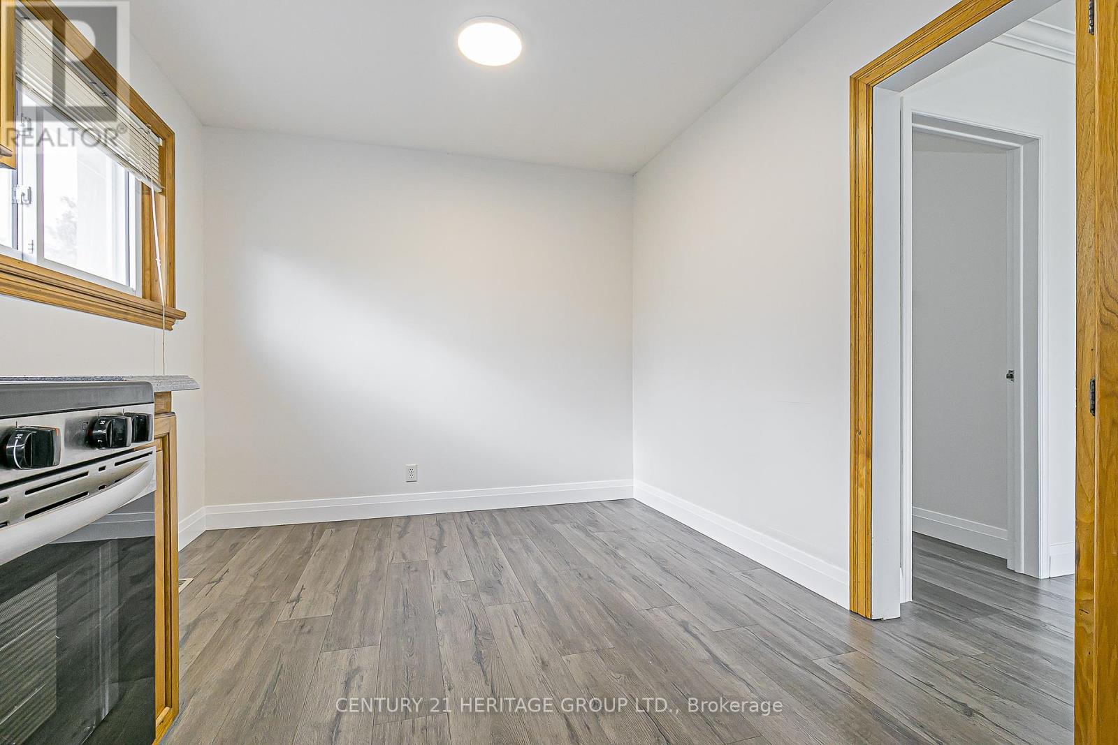 26 Knowles Crescent, Aurora, Ontario  L4G 1Z7 - Photo 13 - N12462326