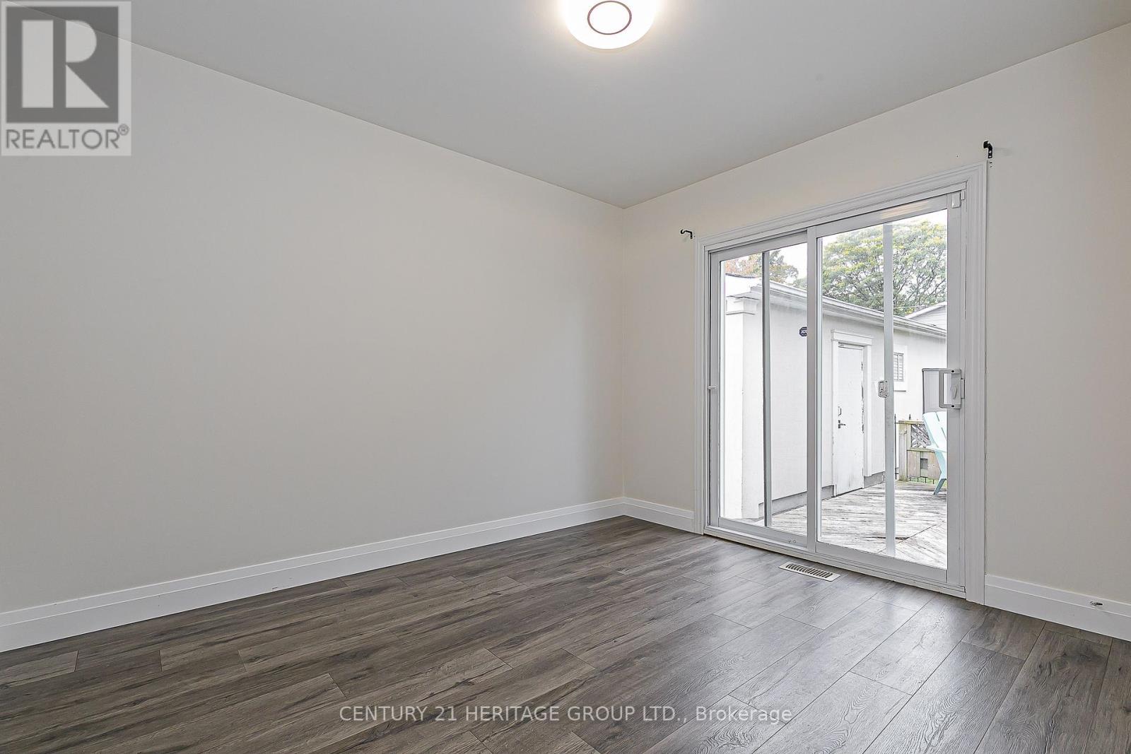 26 Knowles Crescent, Aurora, Ontario  L4G 1Z7 - Photo 19 - N12462326